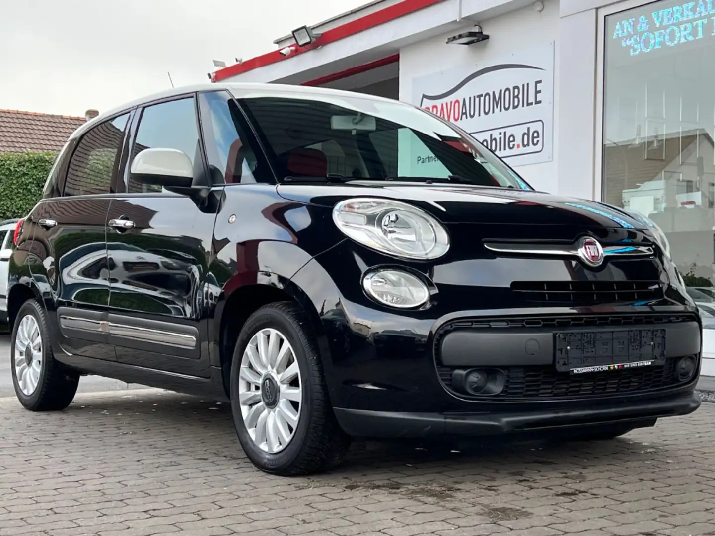 Fiat 500L 0.9 TwinAir Lounge S&S KLIMA USB TEMPOMAT Noir - 1