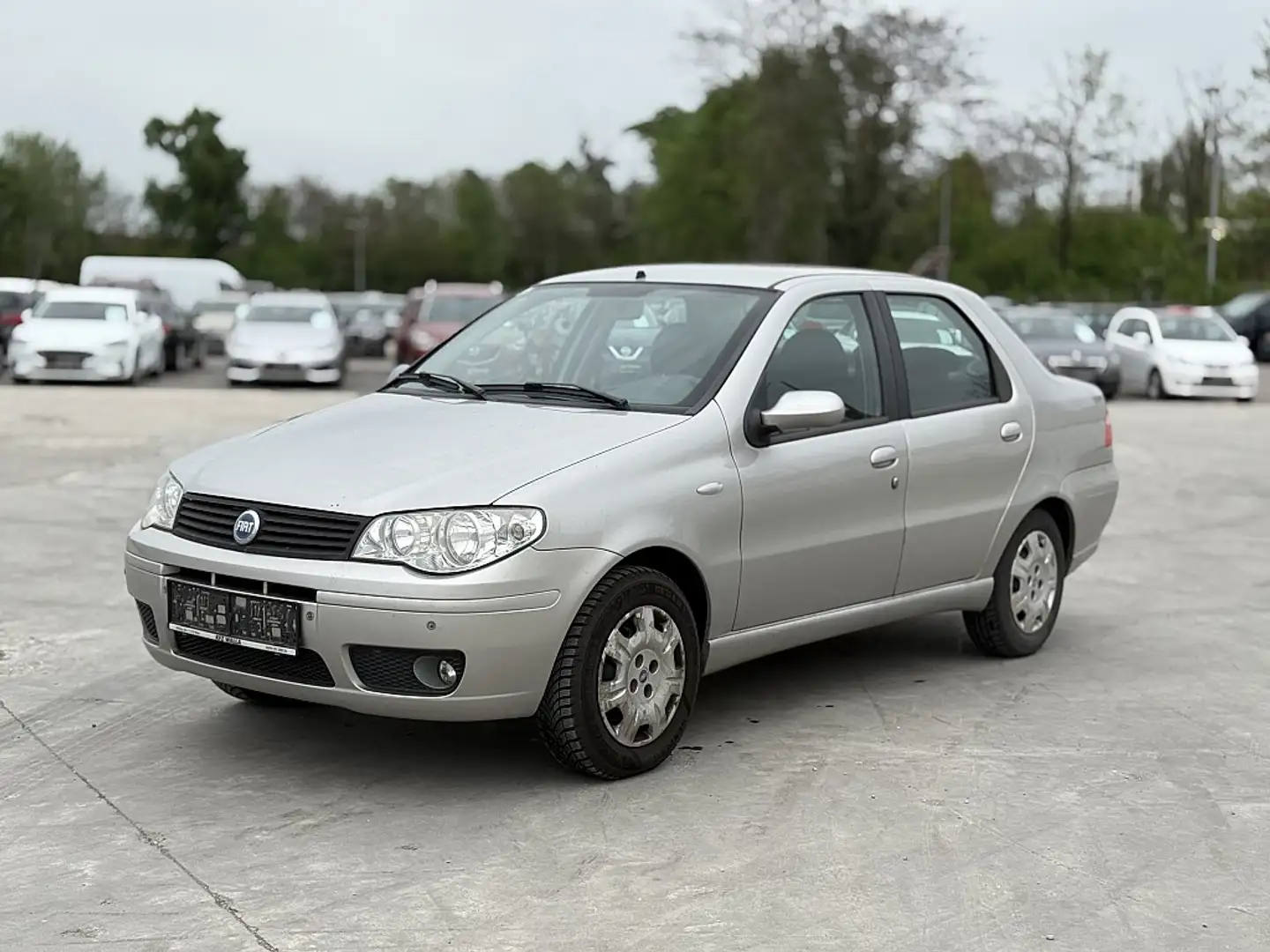 Fiat Albea Active 1,4 |PICKERL BIS 06/2025| Серебристый - 1