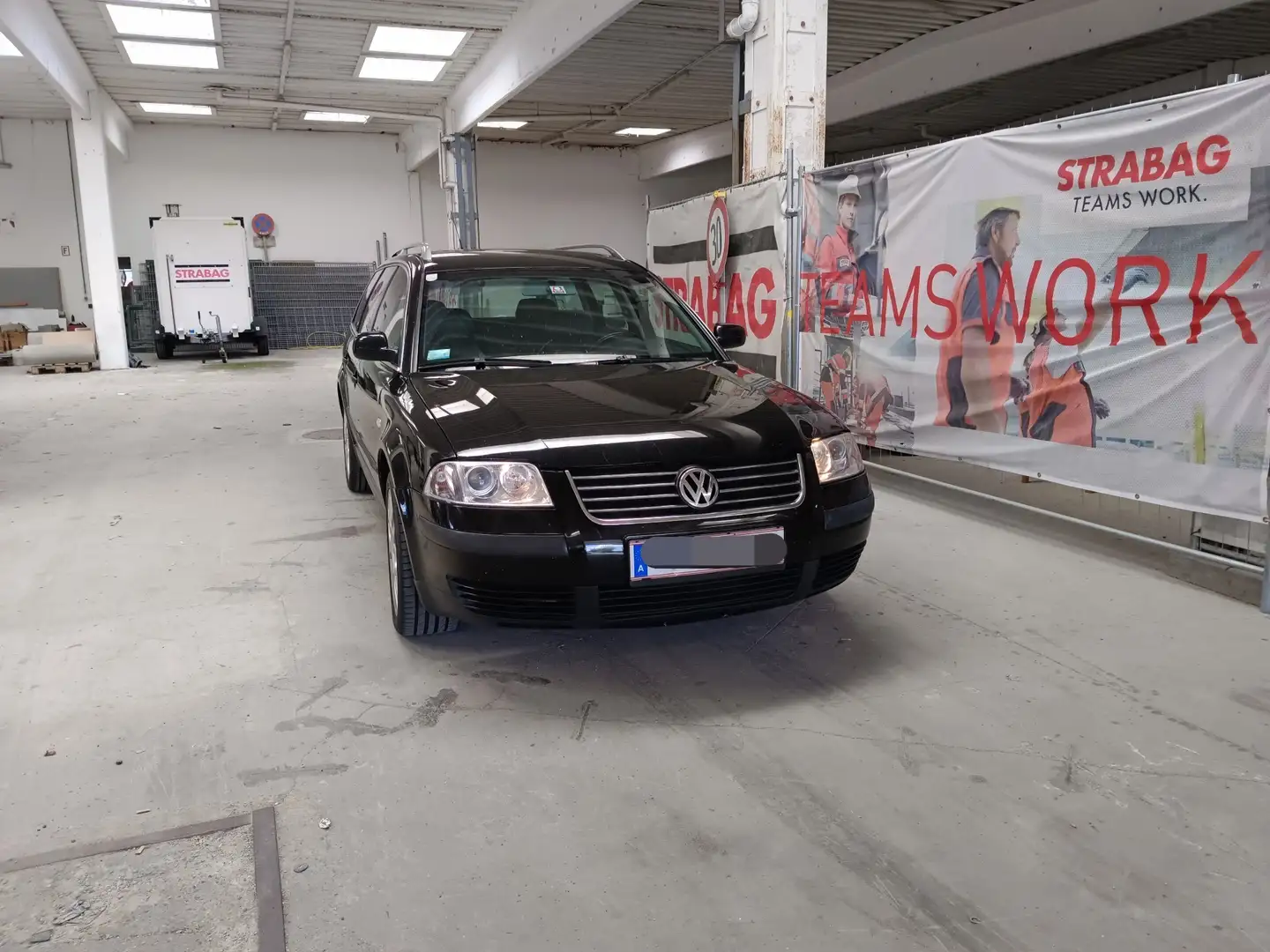 Volkswagen Passat Variant 1.9 TDI Schwarz - 1