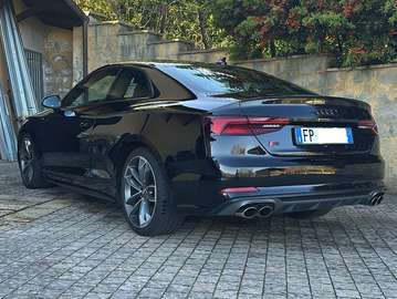 Coupe 3.0 tfsi Business quattro tiptronic