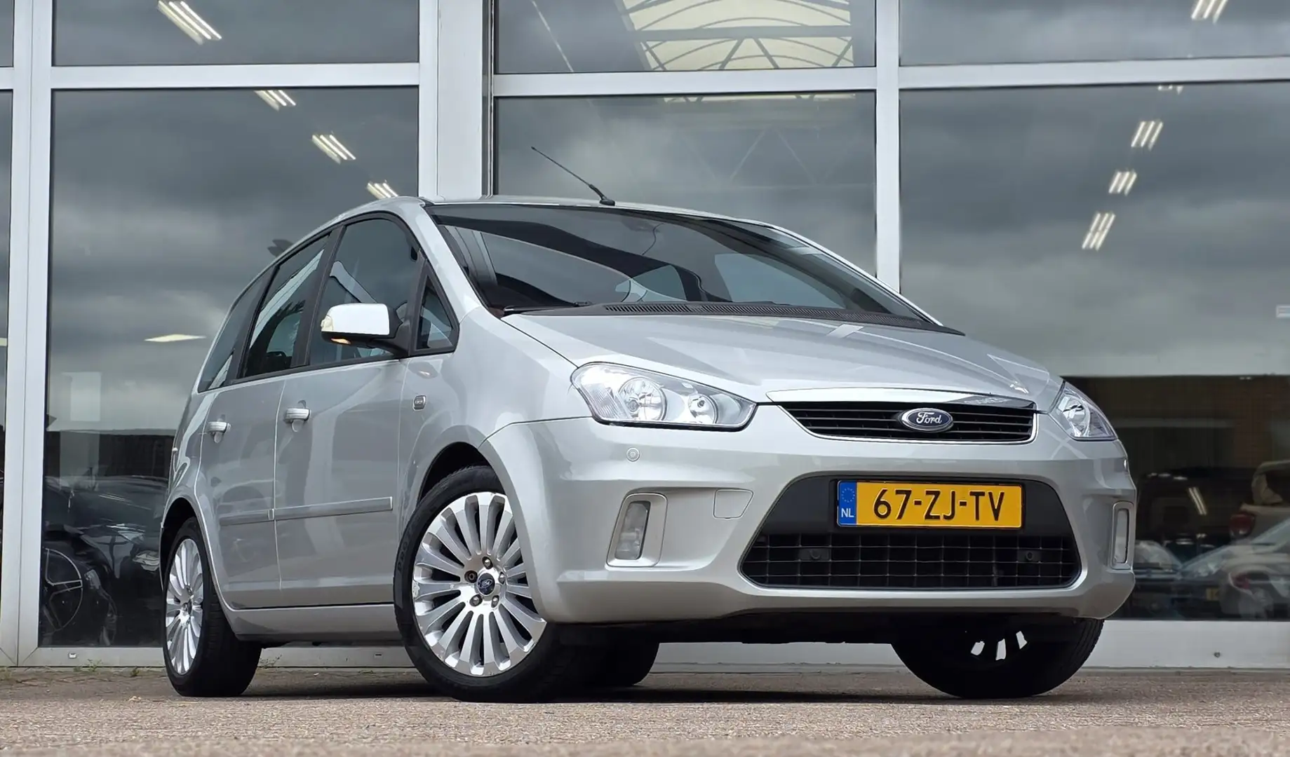 Ford C-Max 1.6i 16V Titanium 2e Eigenaar Trekhaak Grijs - 2