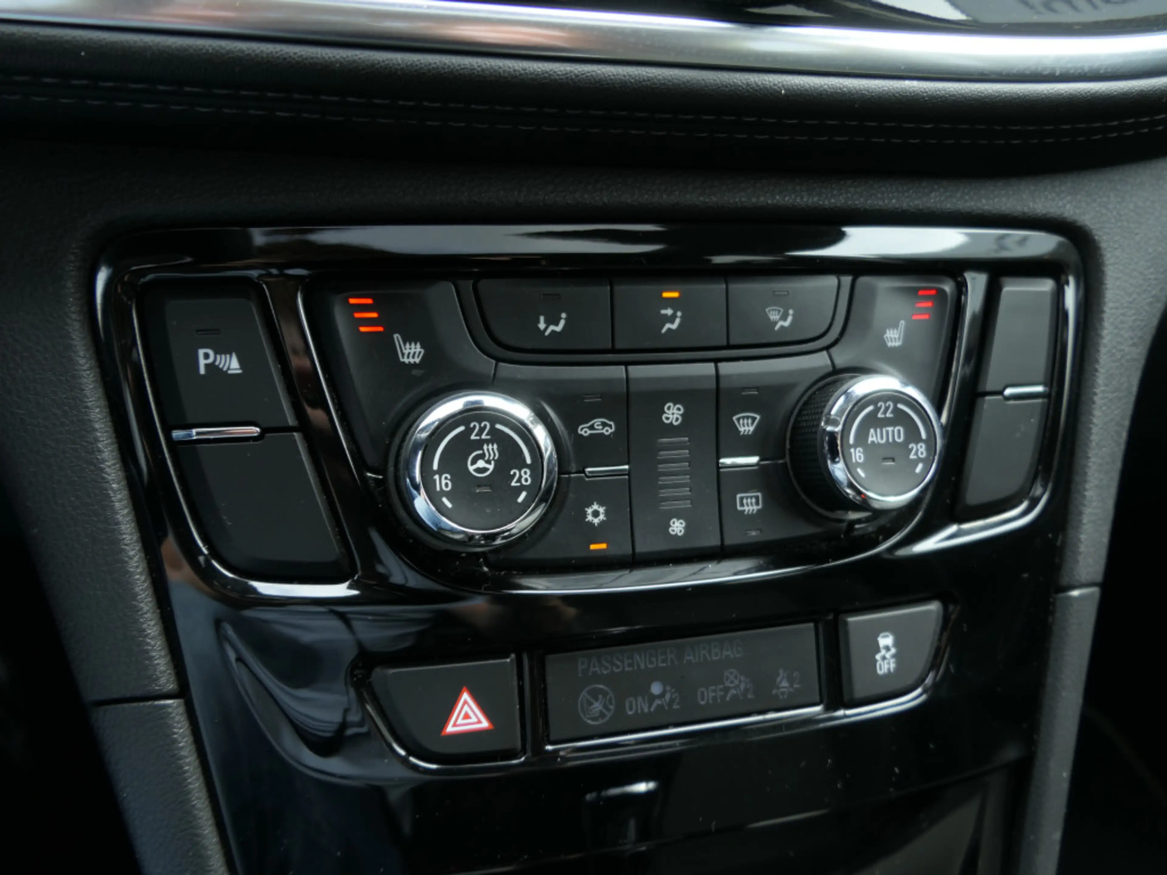Opel Mokka X 1.4 Turbo Innovation Automaat | Schuif/-kanteldak — photo 25