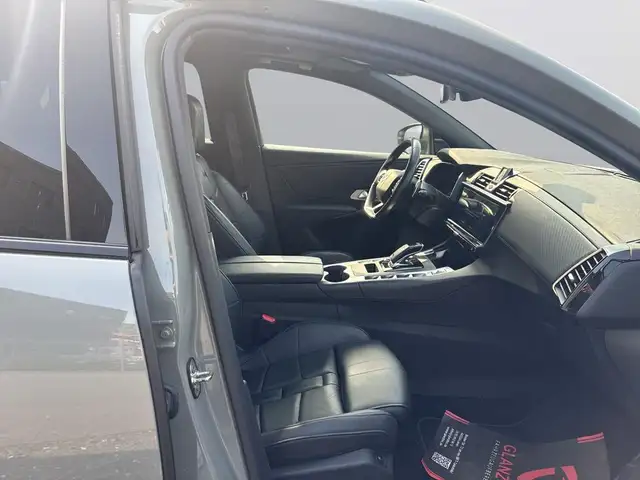 DS Automobiles DS 7 view 11