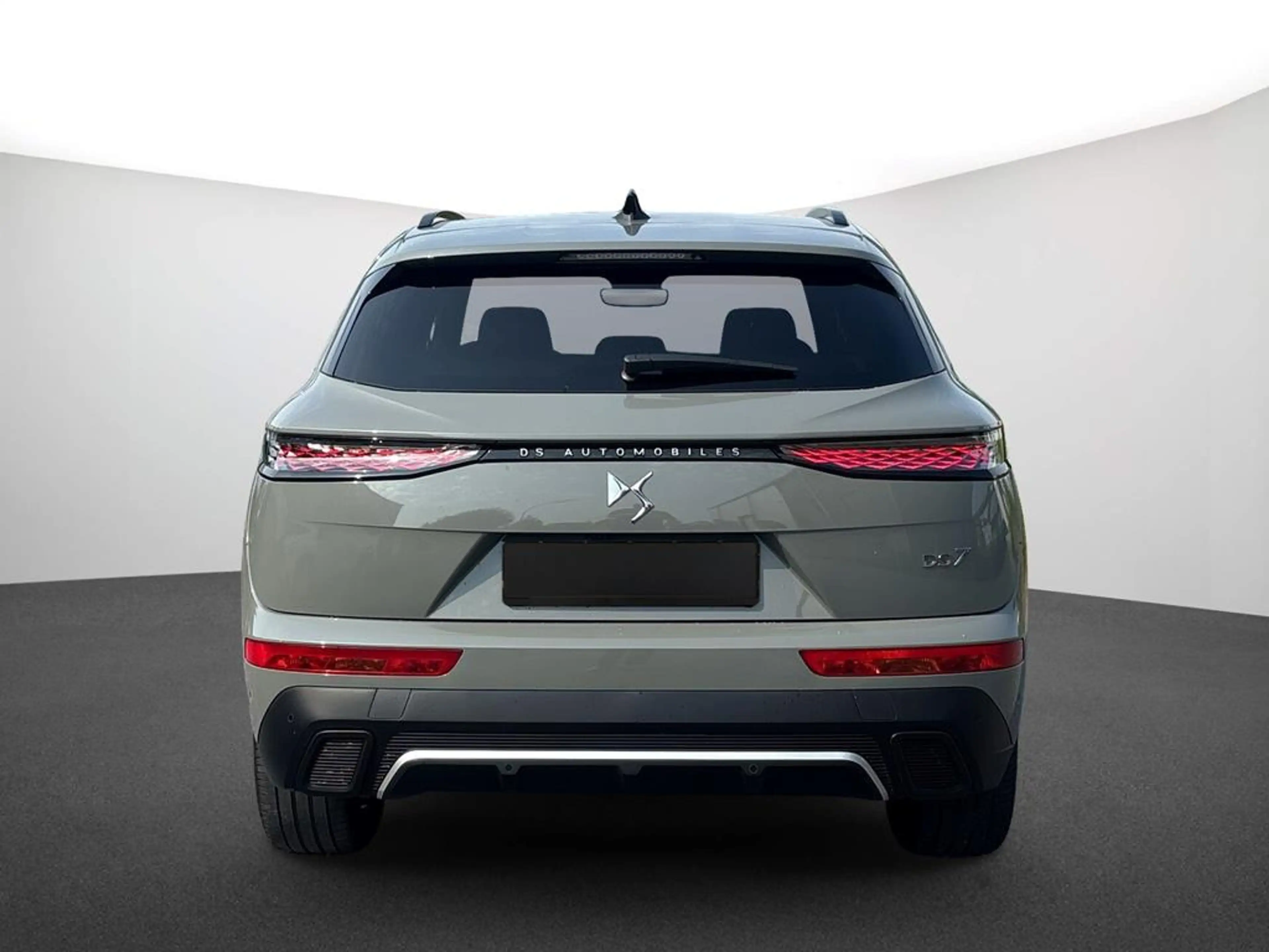 DS Automobiles DS 7 Opera Blu HDI 130 — photo 3
