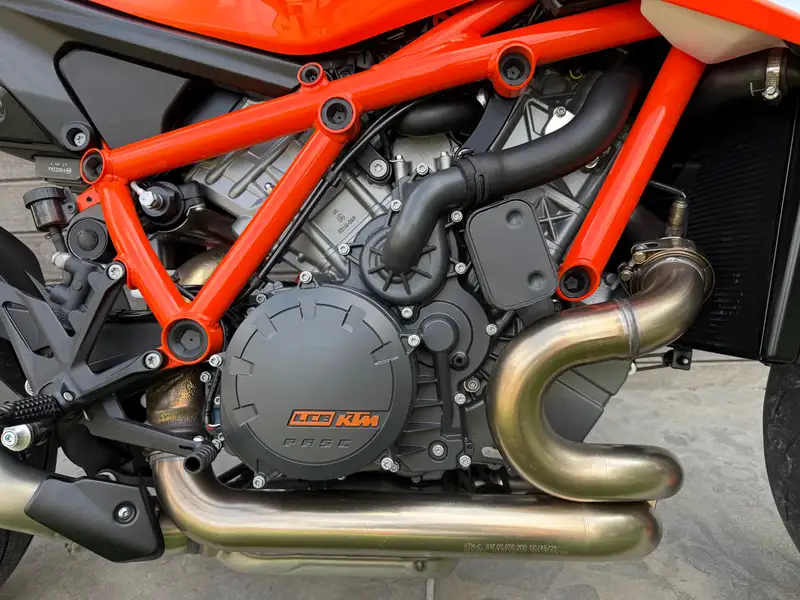 KTM 1290 Super Duke R - foto 6