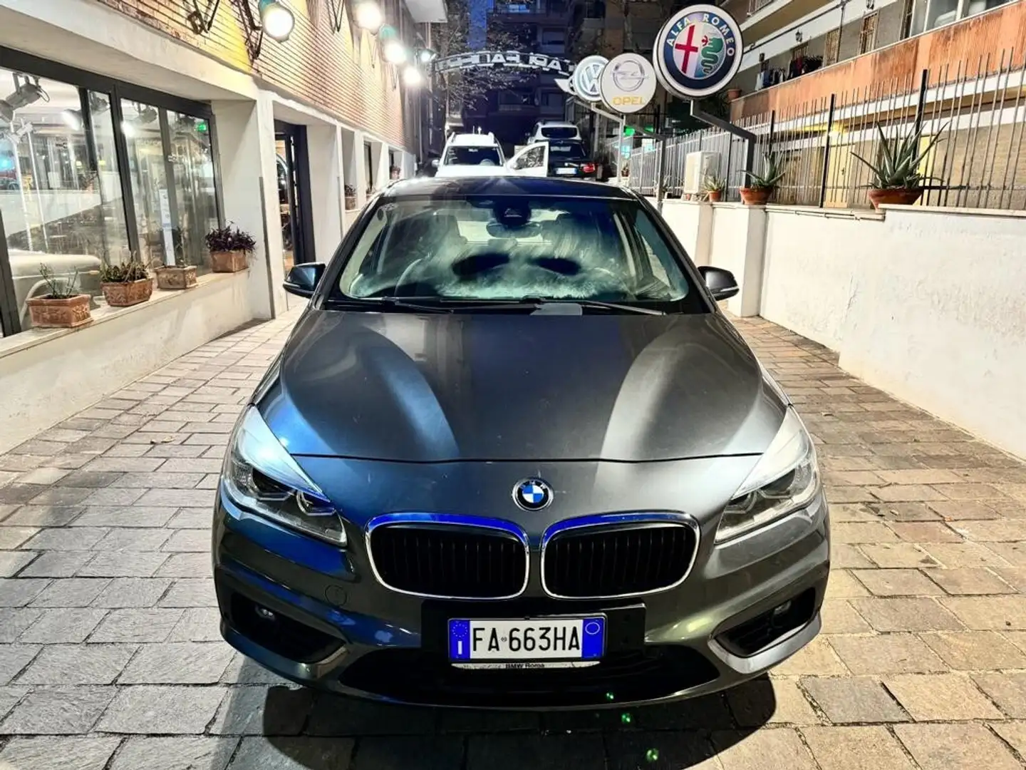 BMW 214 BMW 216d F45 Active Tourer Luxury Grau - 2