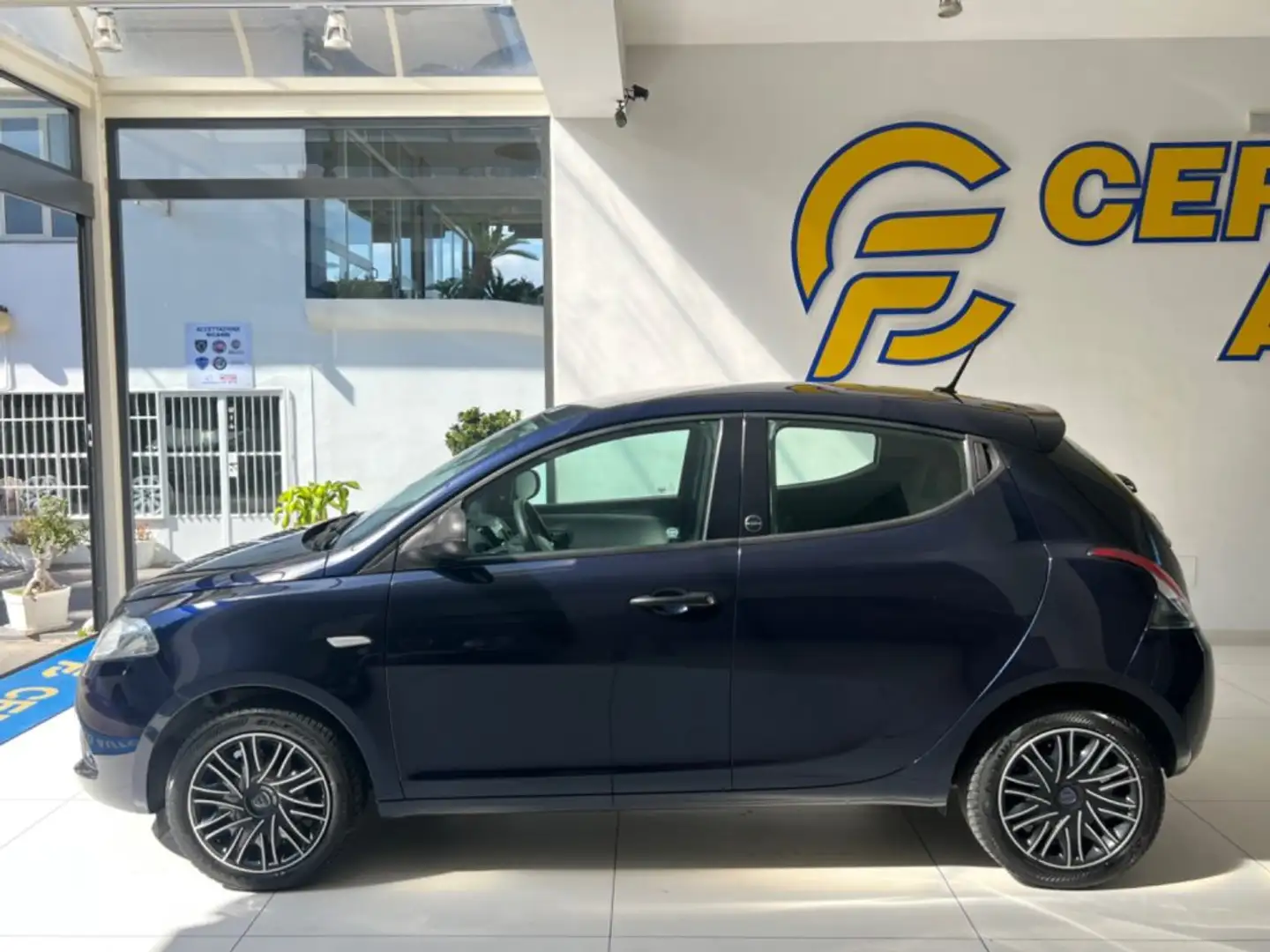 Lancia Ypsilon 1.2 69 CV 5 porte GPL Ecochic Silver tua da €119 Blu/Azzurro - 2