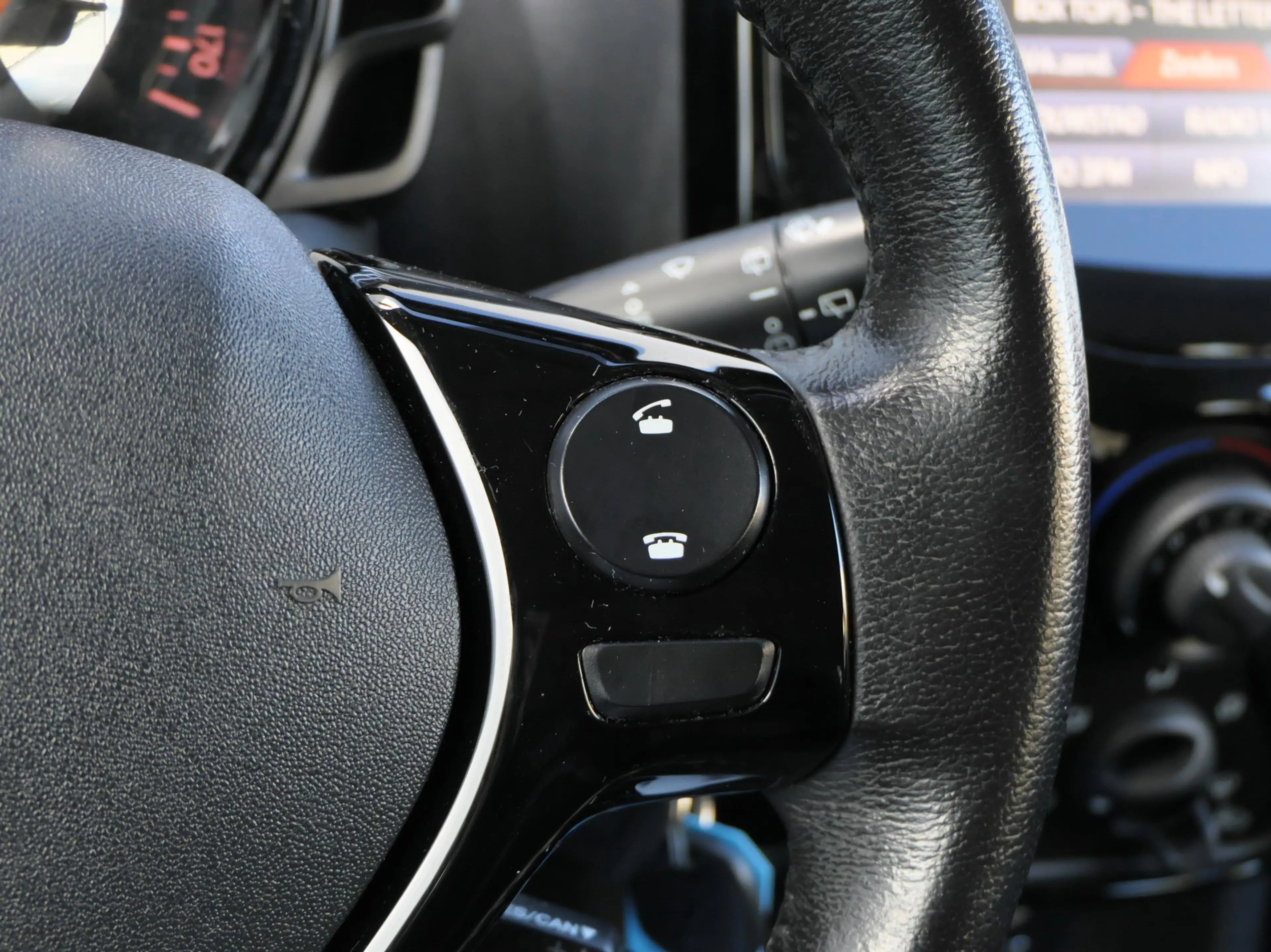 Peugeot 108 1.2 Allure 82PK! 5-Deurs | LM Velgen | Bluetooth | — photo 14
