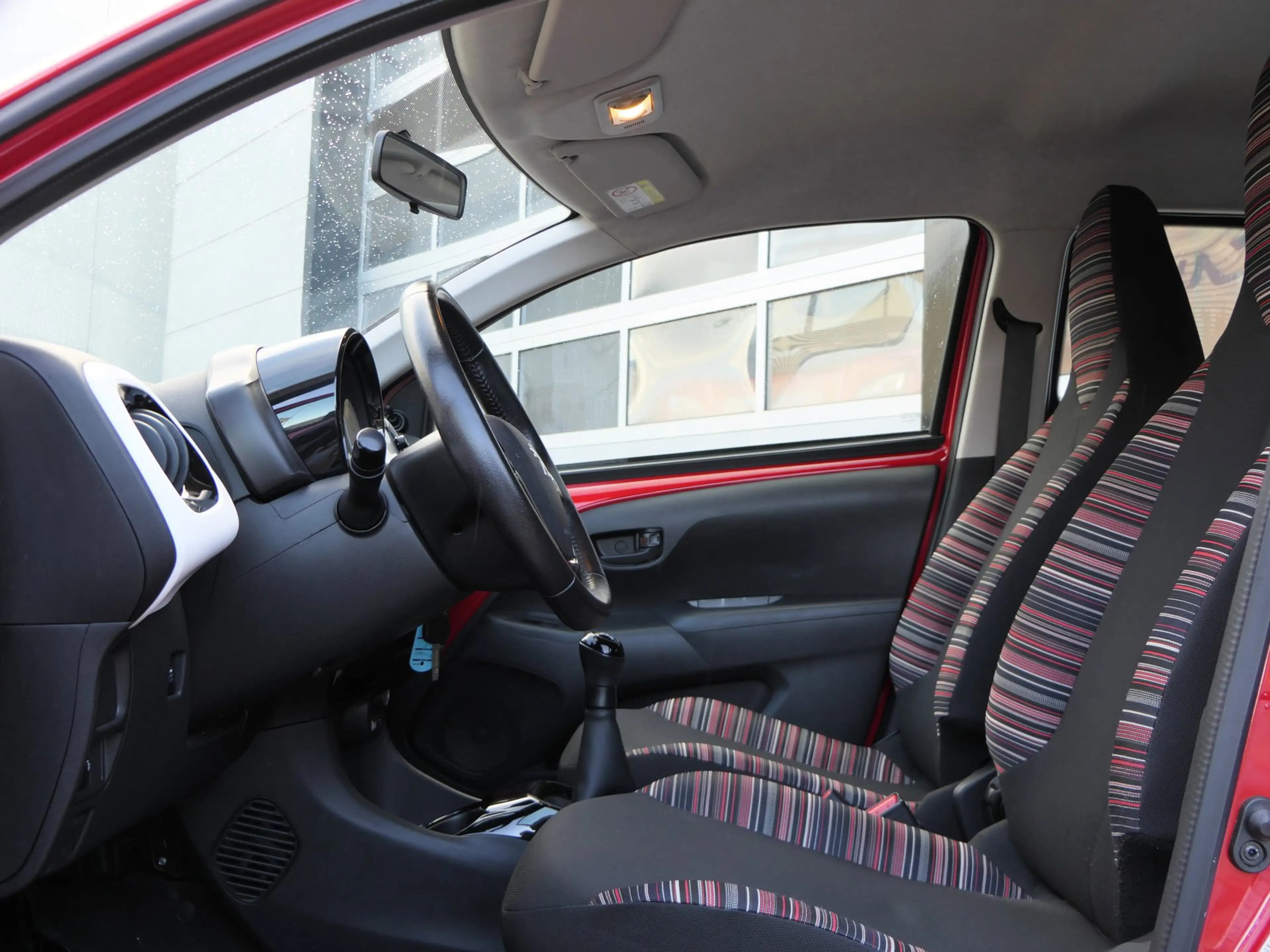 Peugeot 108 1.2 Allure 82PK! 5-Deurs | LM Velgen | Bluetooth | — photo 8