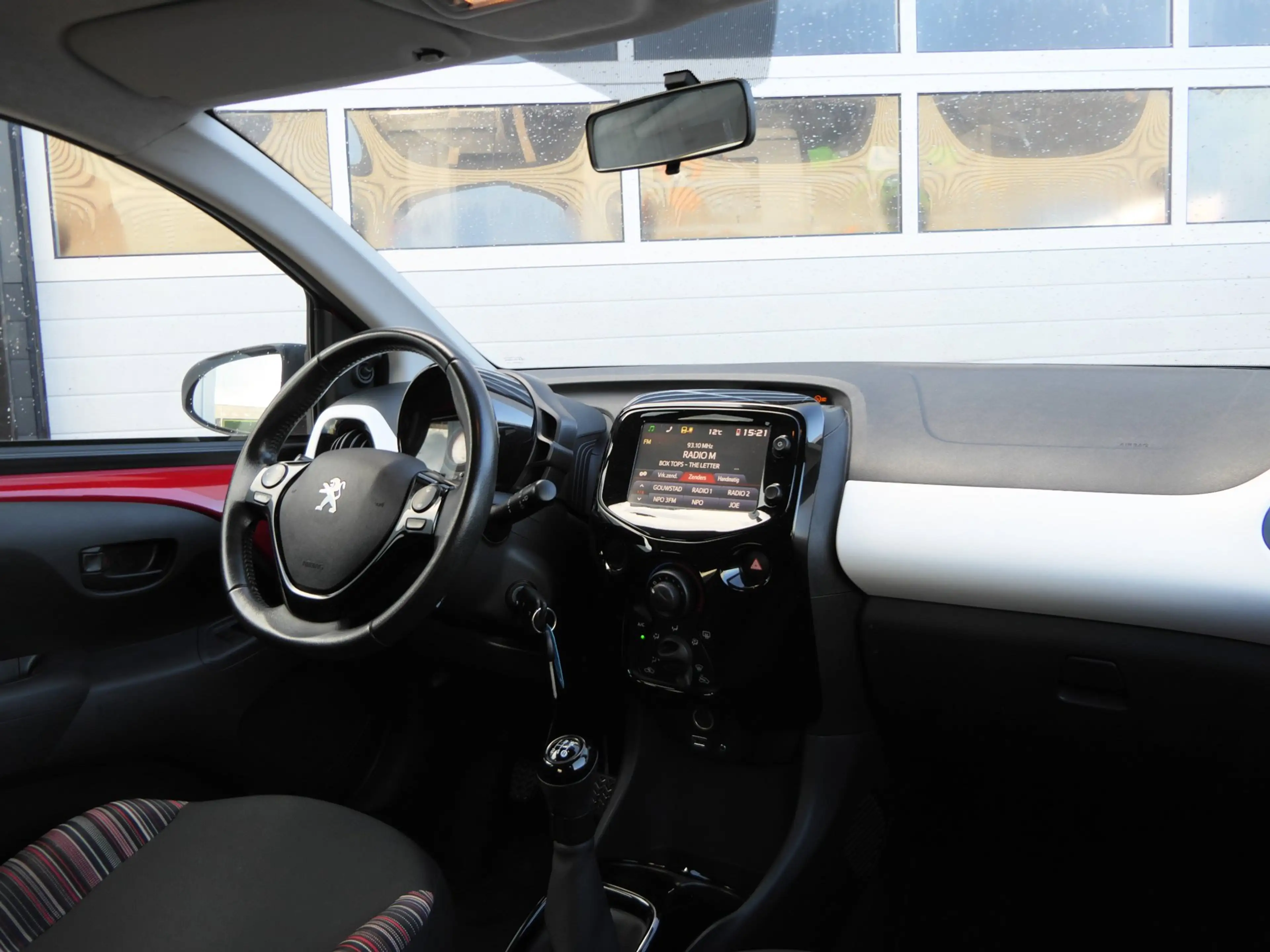 Peugeot 108 1.2 Allure 82PK! 5-Deurs | LM Velgen | Bluetooth | — photo 10