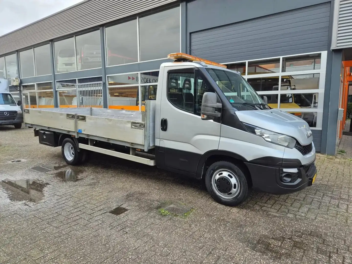 Iveco Daily 40C17 3.0D Pritsche/ Openlaadbak 470 cm lang Gris - 1