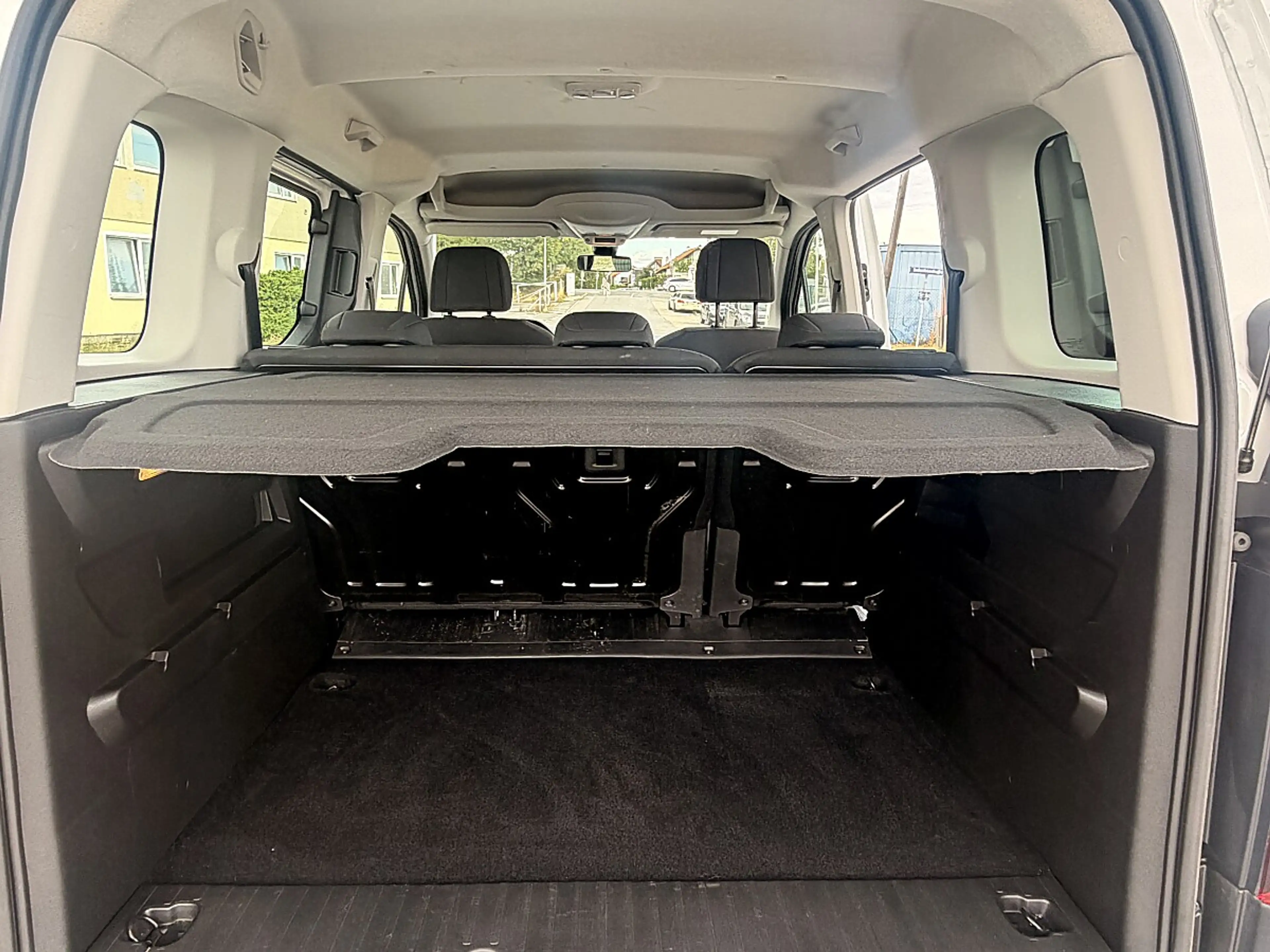 Peugeot Rifter Standard BlueHDI 100 S&S Active Pack 5-Gang*24 ... — photo 8