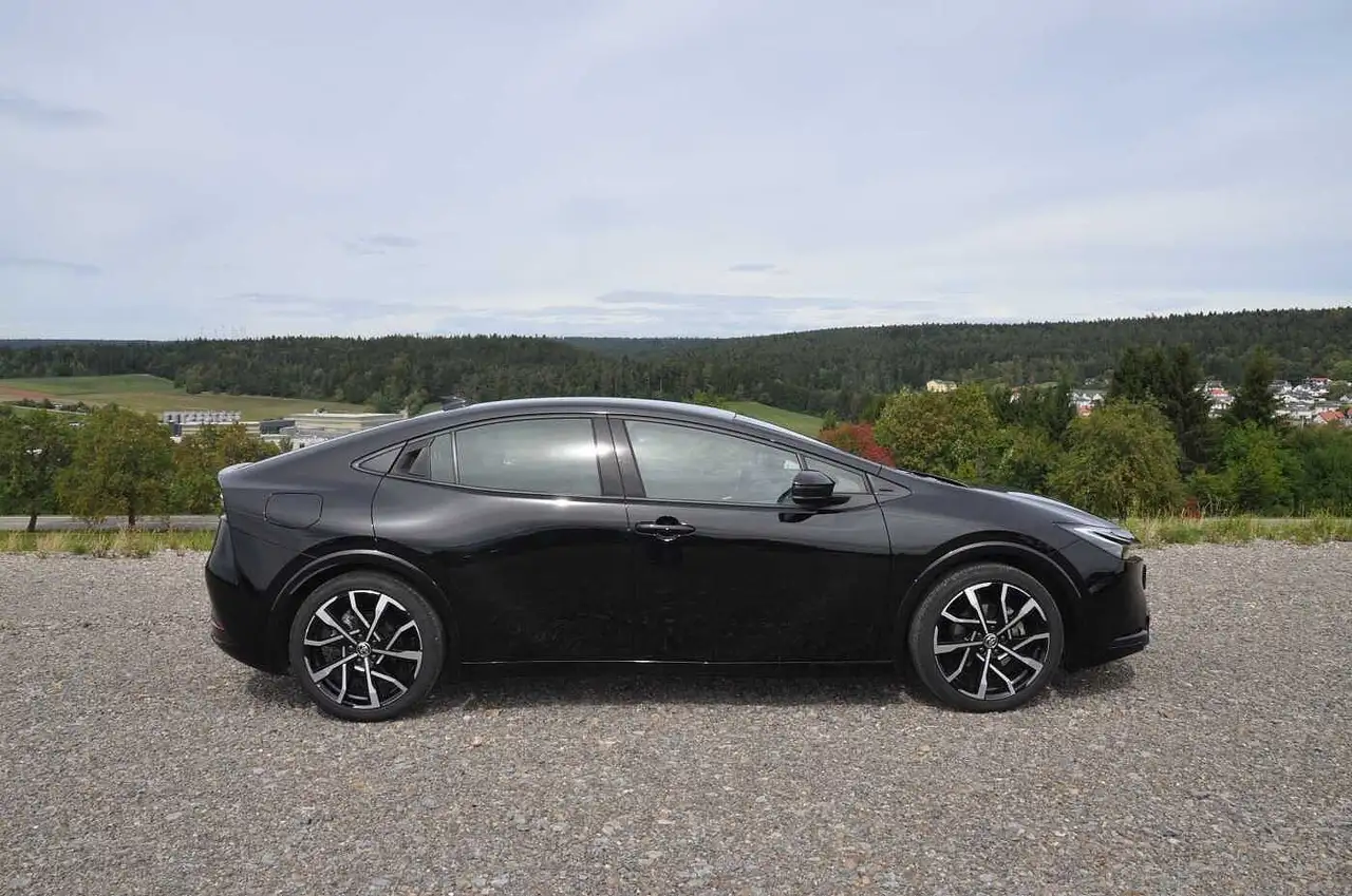 Toyota Prius Plug-In Hybrid Executive, миниатюра 5