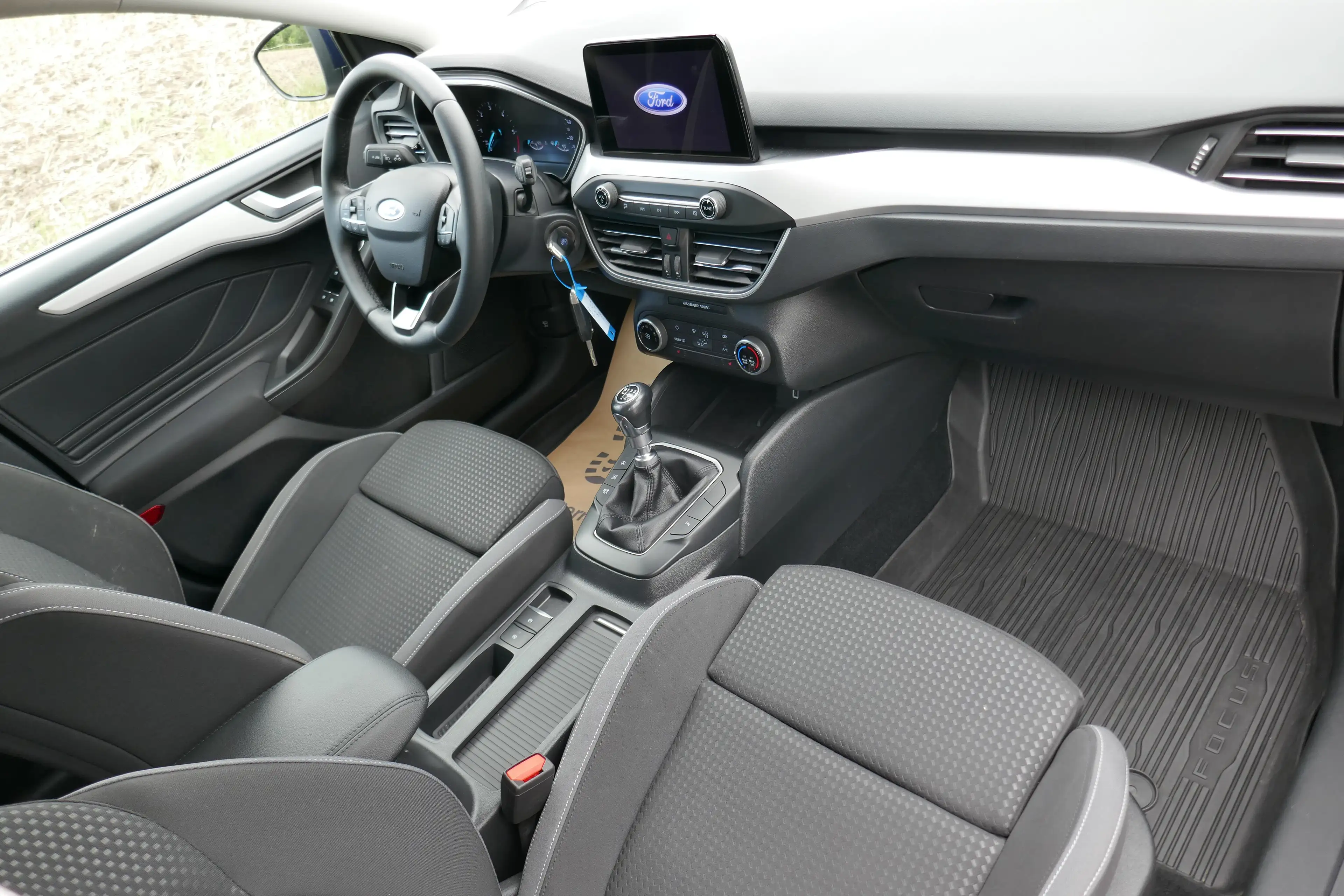 Ford Focus Cool&Connect — photo 12