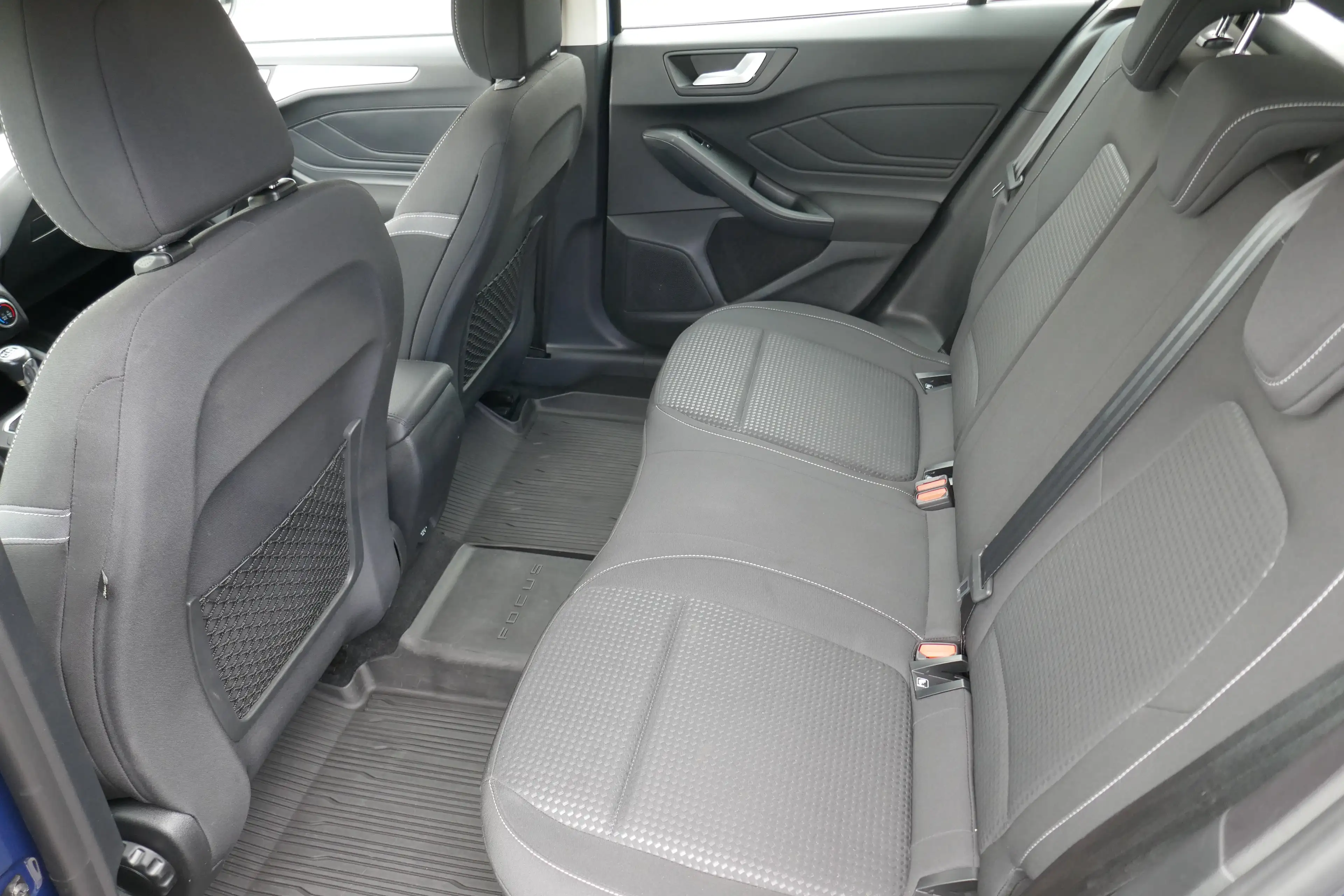 Ford Focus Cool&Connect — photo 9