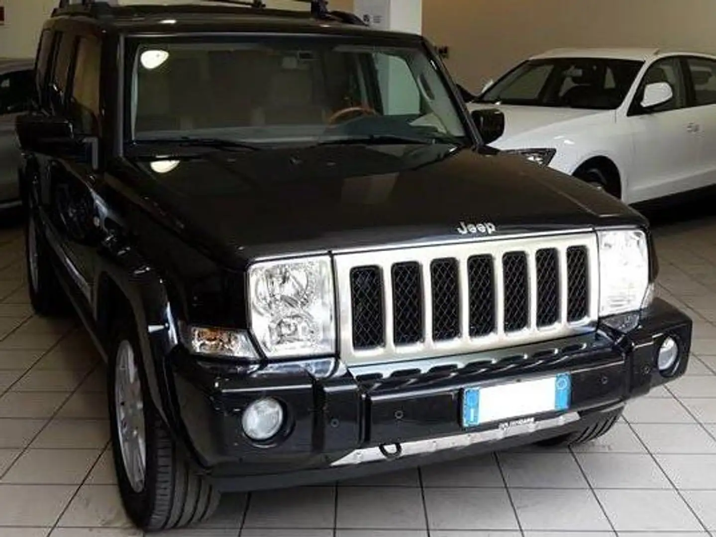 Jeep Commander 3.0 V6 crd Overland auto Fekete - 1