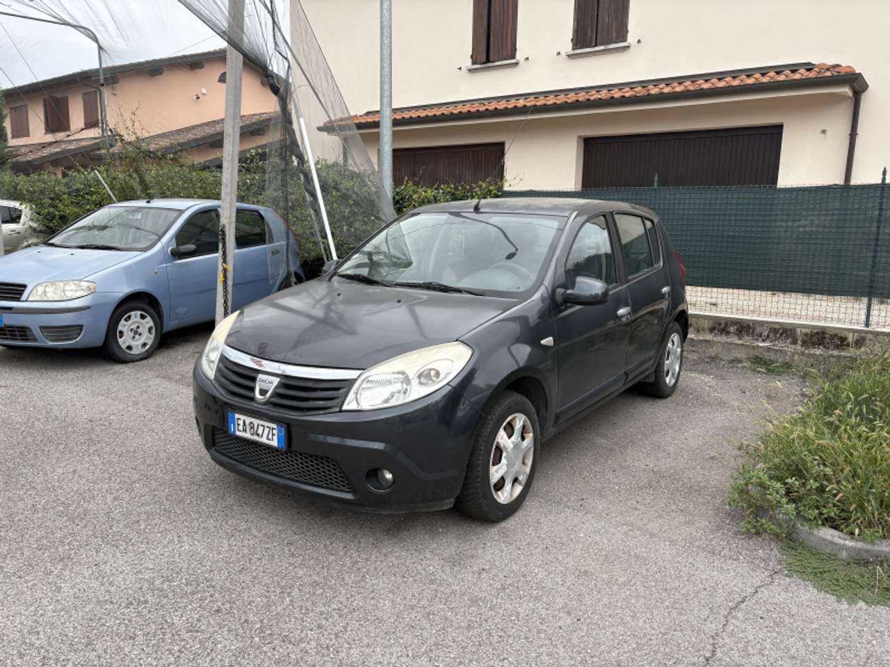 Dacia Sandero 1.4 8V GPL Lauréate STERZO BLOCCATO + MOTORINO AVVIAMENTO DA REVISIONARE