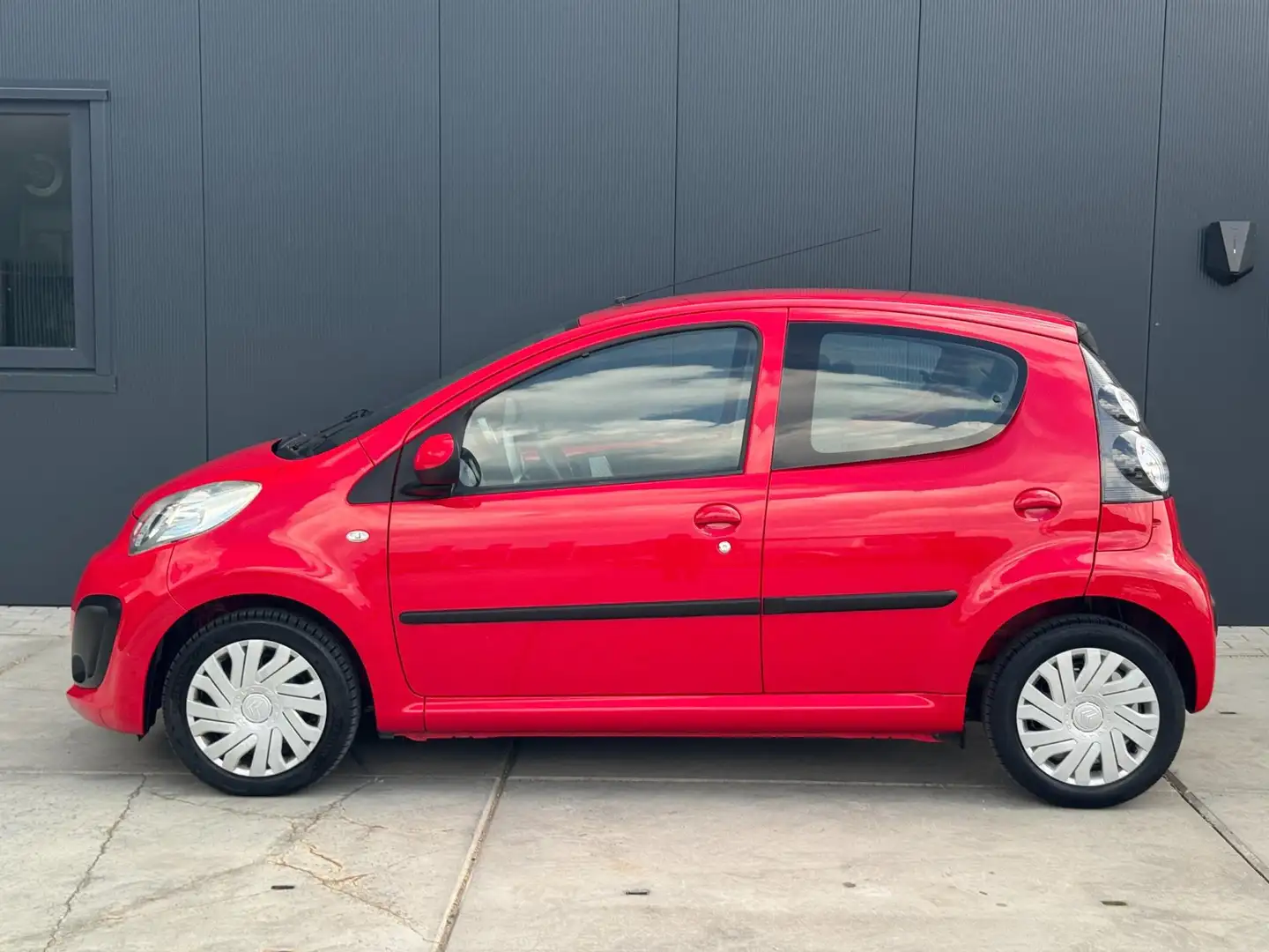 Citroen C1 1.0 107 Aygo Collection 2014 Airco 5 Deurs Bluetoo Rouge - 2
