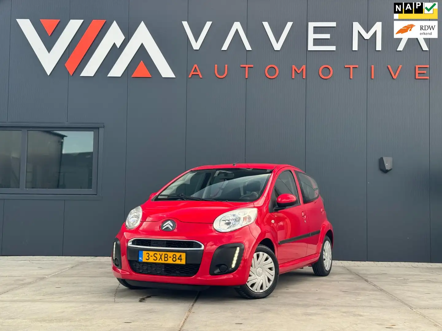 Citroen C1 1.0 107 Aygo Collection 2014 Airco 5 Deurs Bluetoo Rouge - 1
