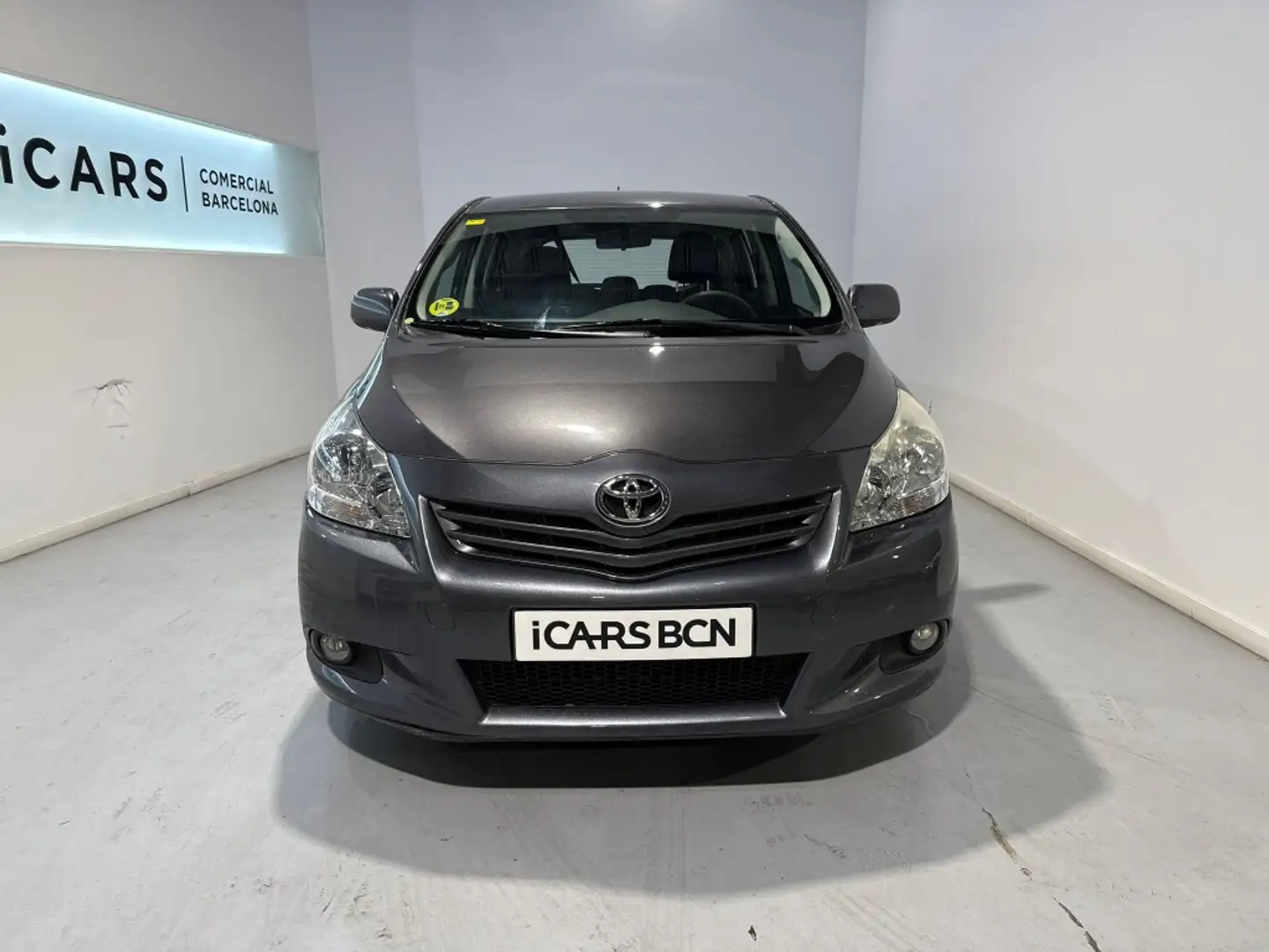 Toyota Verso 2.0D4D Active Gris - 2