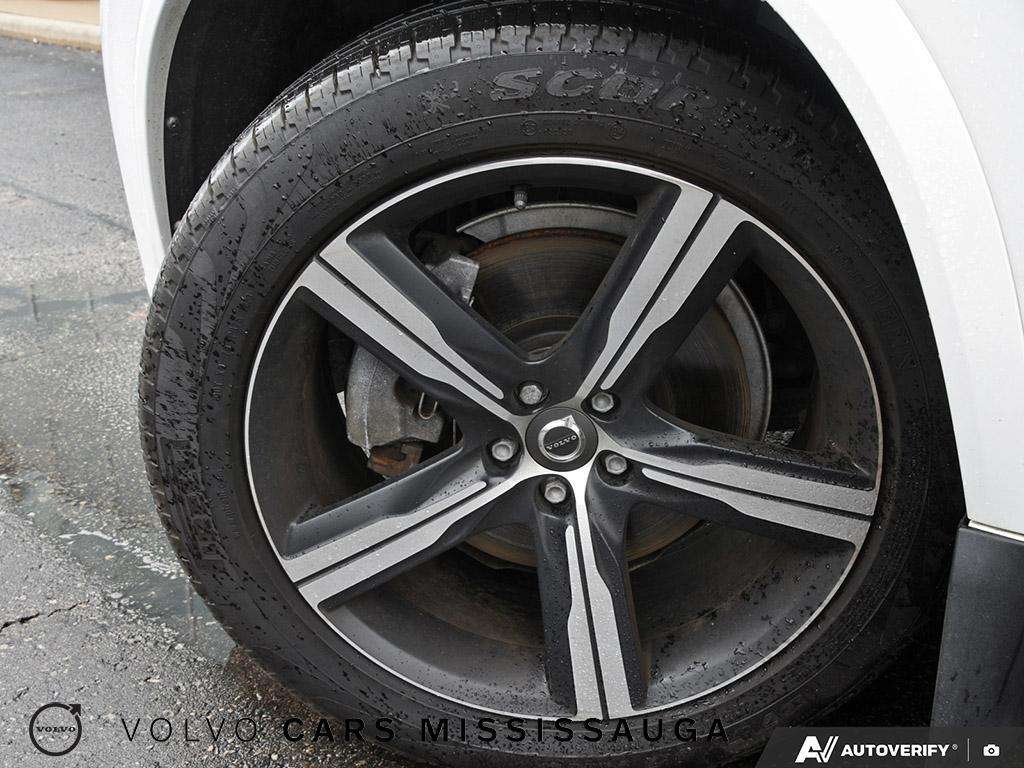 2018 Volvo XC90 T6 R-Design thumb 6