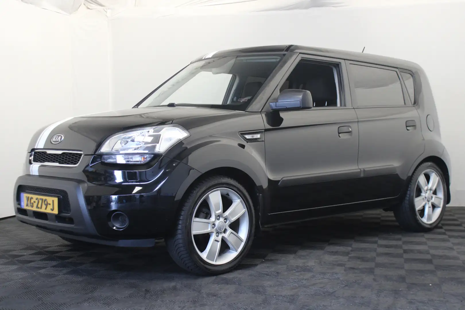 Kia Soul 1.6 X-pect Cool Schwarz - 1