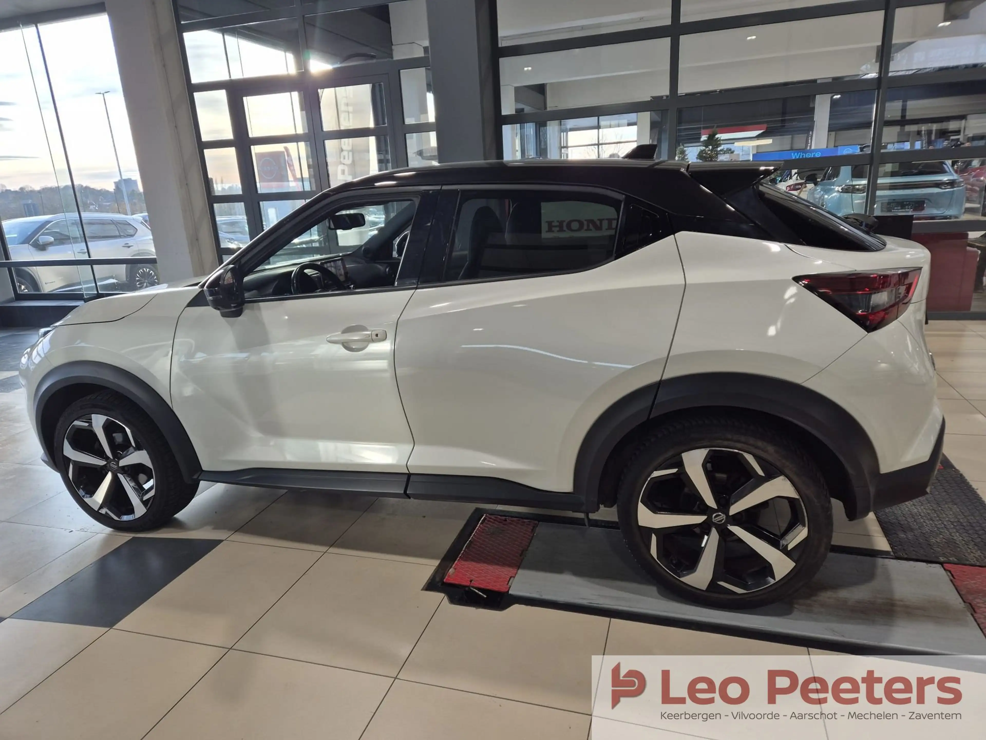 Nissan Juke DIG-T Tekna DCT — photo 10