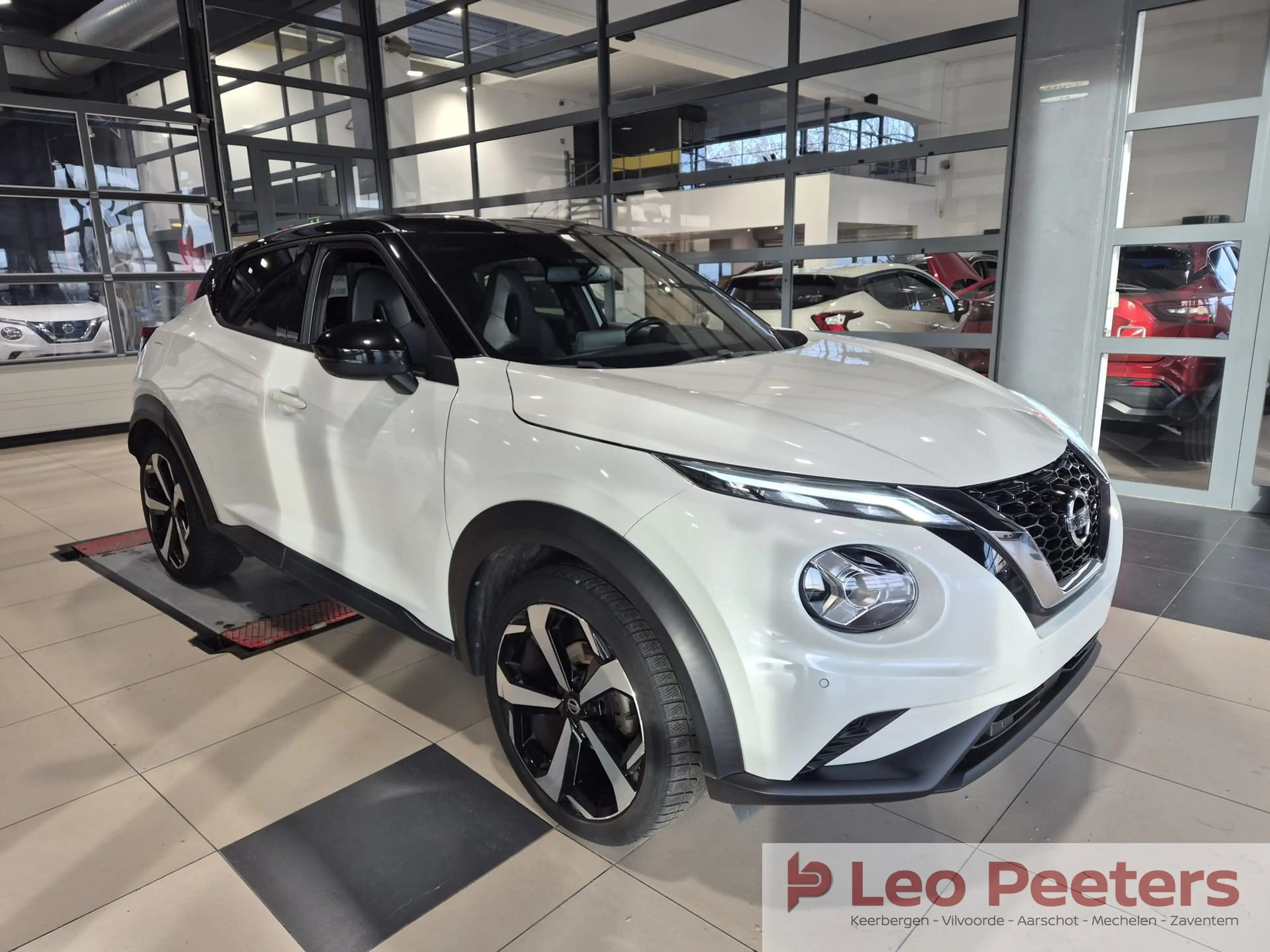 Nissan Juke DIG-T Tekna DCT — photo 4