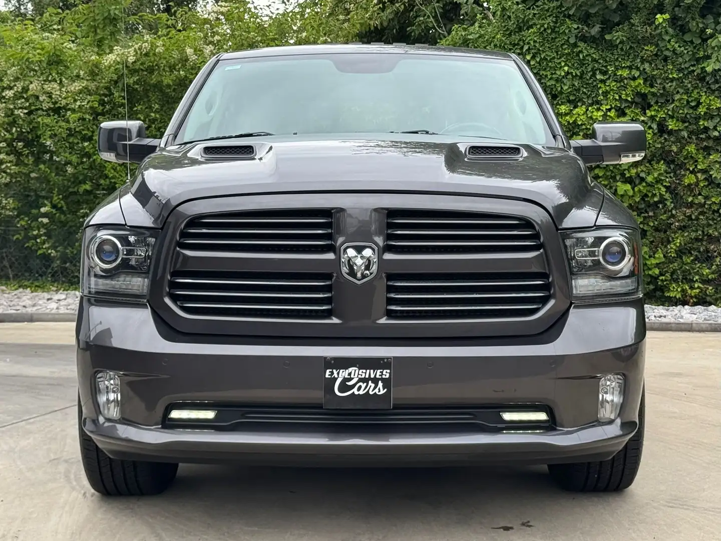 Dodge RAM 5.7 401 CV LPG SPORT PNEUMATIQUE TVA FULL OPTIONS Gris - 2