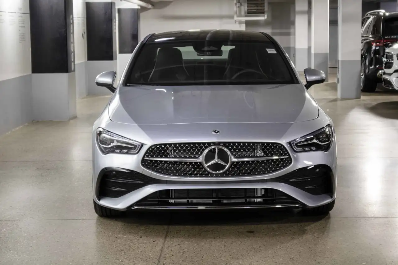 Mercedes-Benz CLA снимка Mercedes-Benz CLA