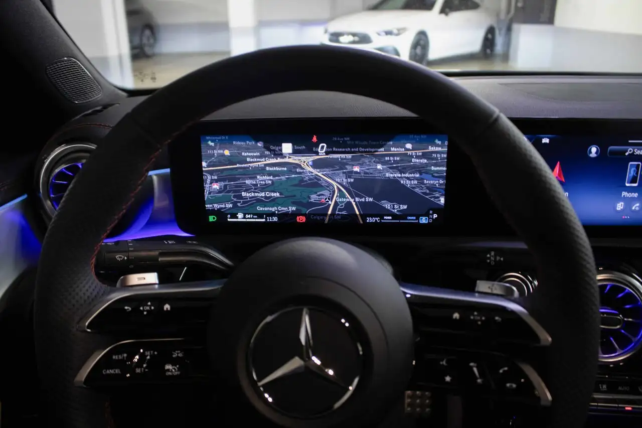 Mercedes-Benz CLA снимка Mercedes-Benz CLA
