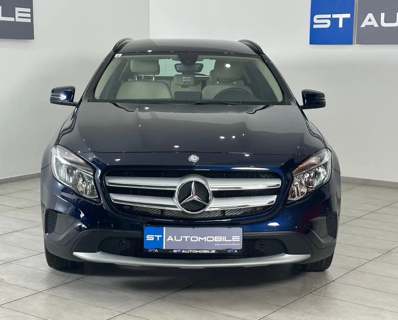 Mercedes-Benz GLA 180 GLA 180 CDI // NAVI // EINPARKHILFE // Blau - 2