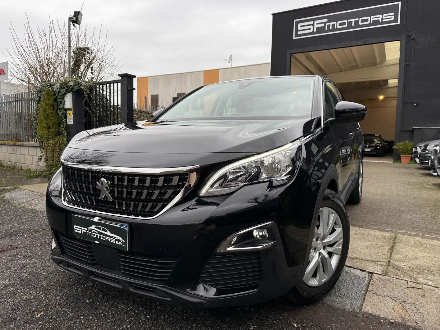 Peugeot 3008 BlueHDi 130 S&S Allure Nero - 2