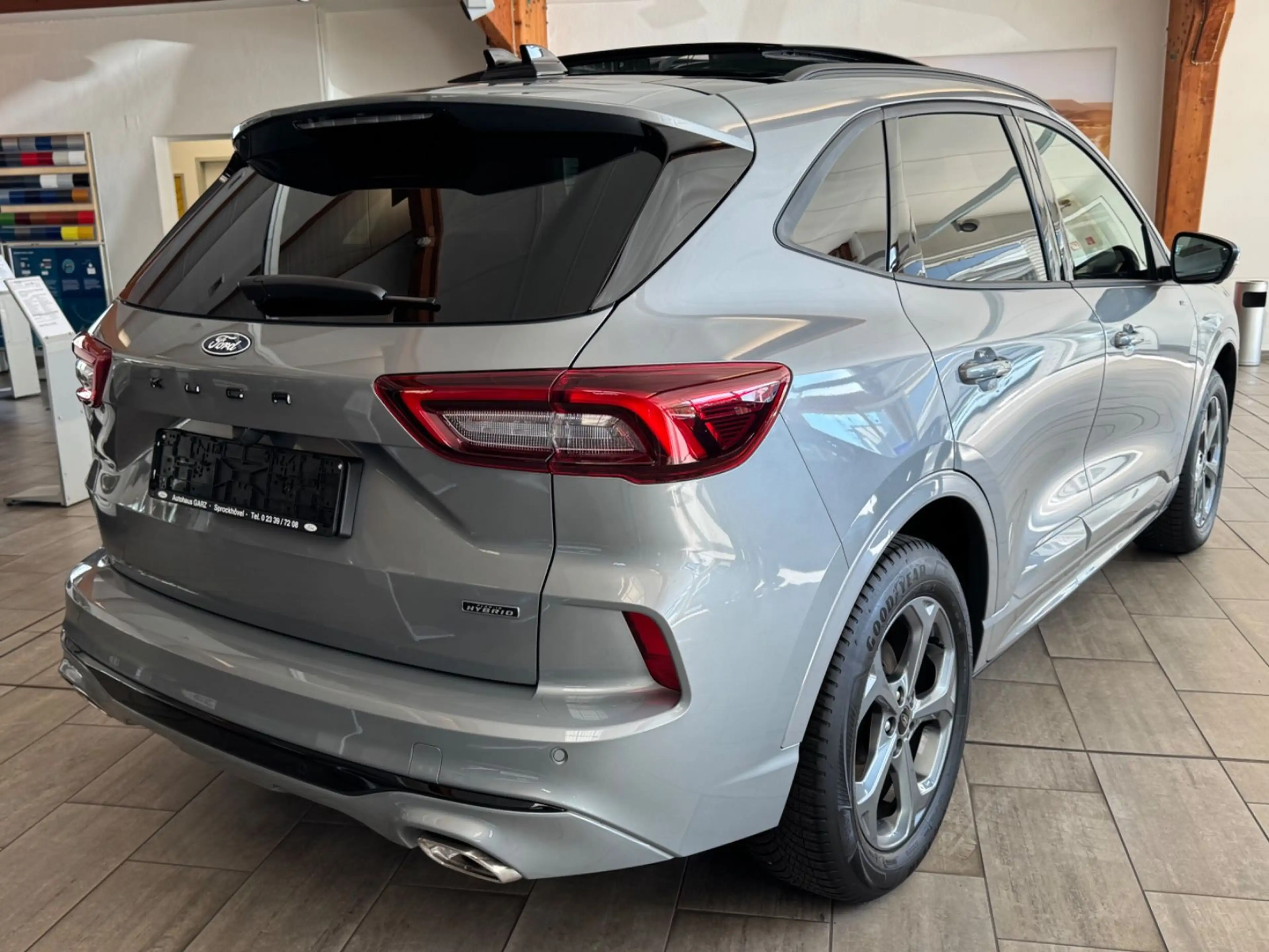 Ford Kuga Plug-In Hybrid ST-Line X *Panorama*B&O* — photo 5