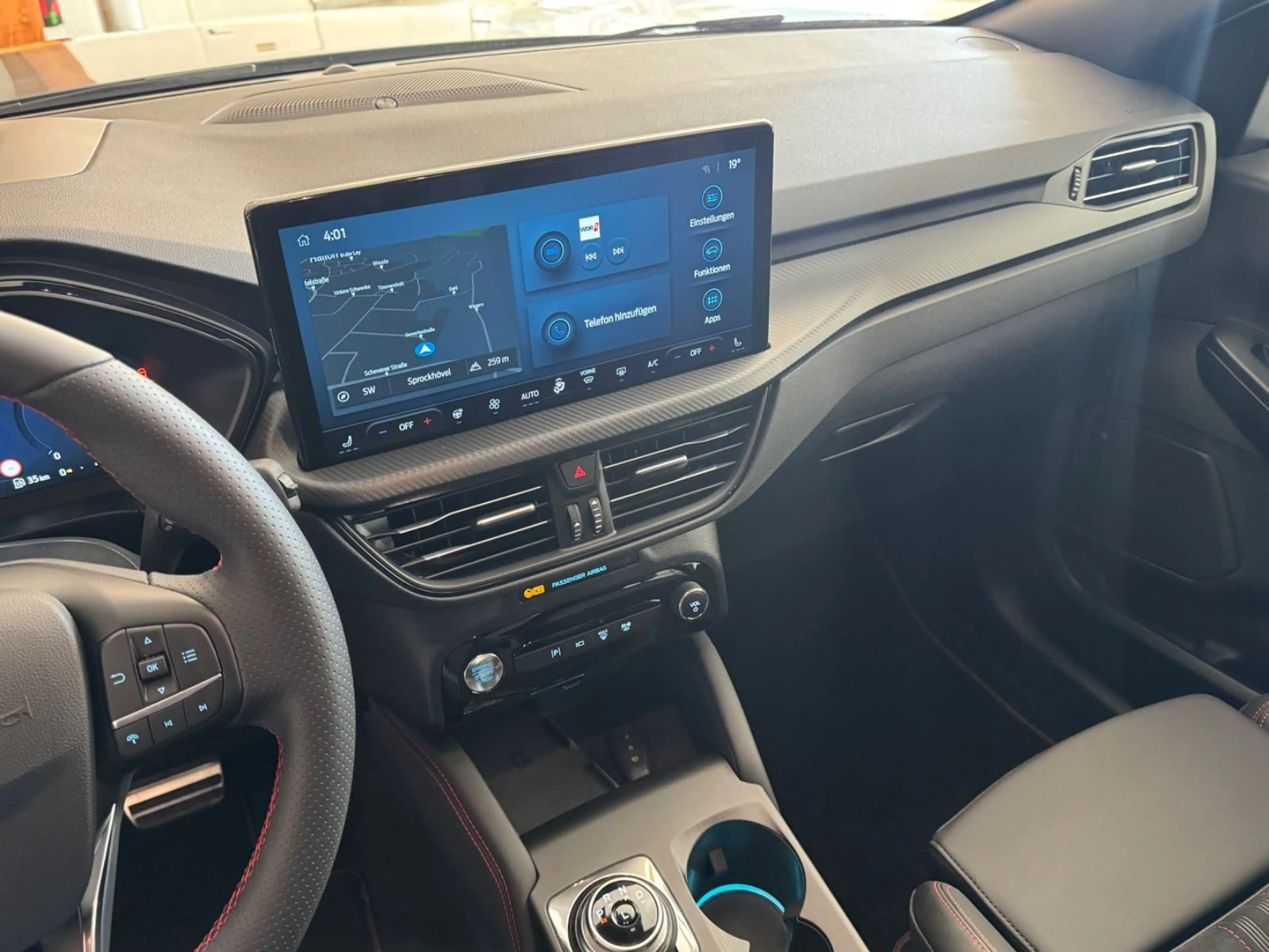Ford Kuga Plug-In Hybrid ST-Line X *Panorama*B&O* — photo 9