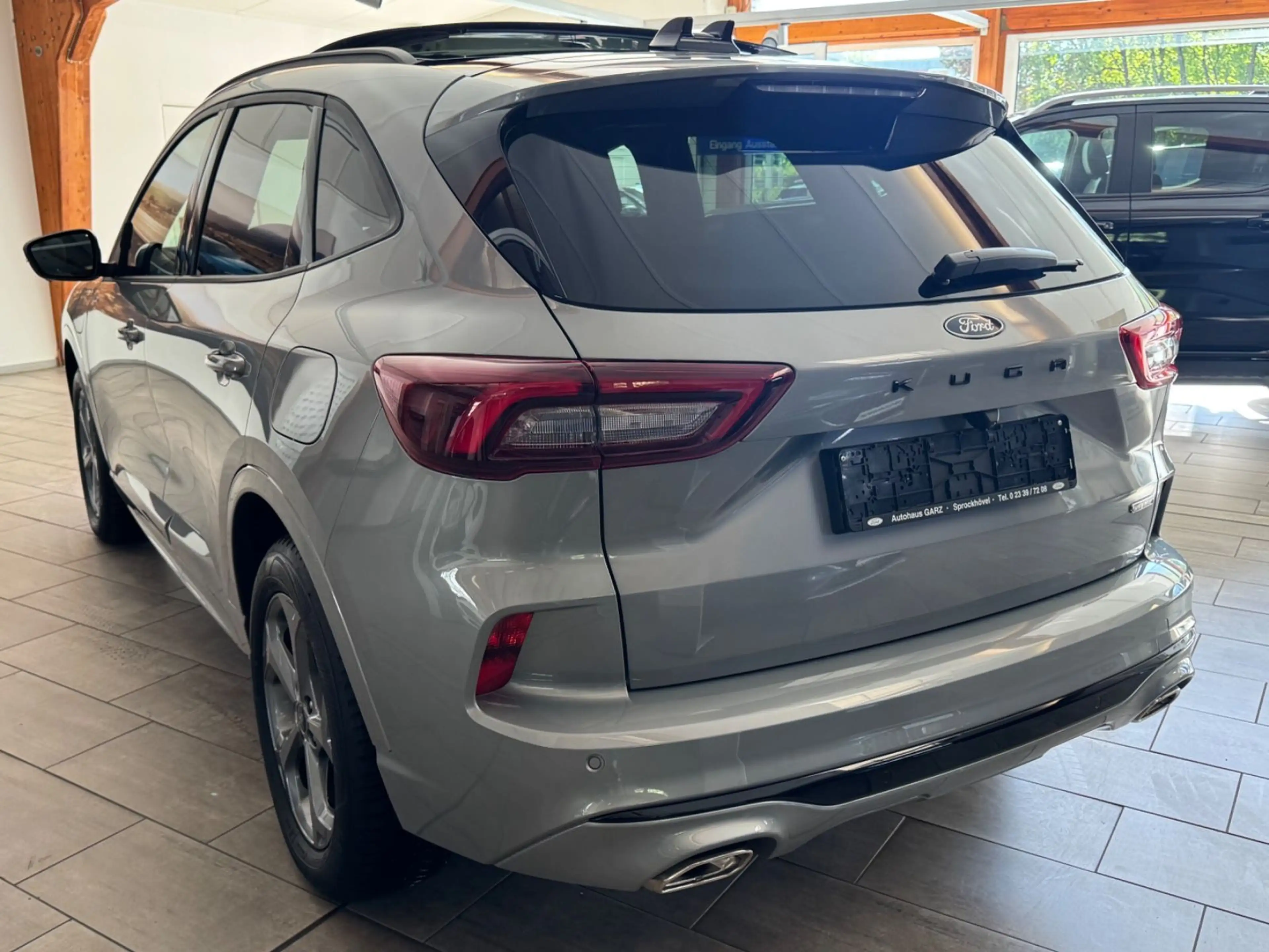 Ford Kuga Plug-In Hybrid ST-Line X *Panorama*B&O* — photo 4