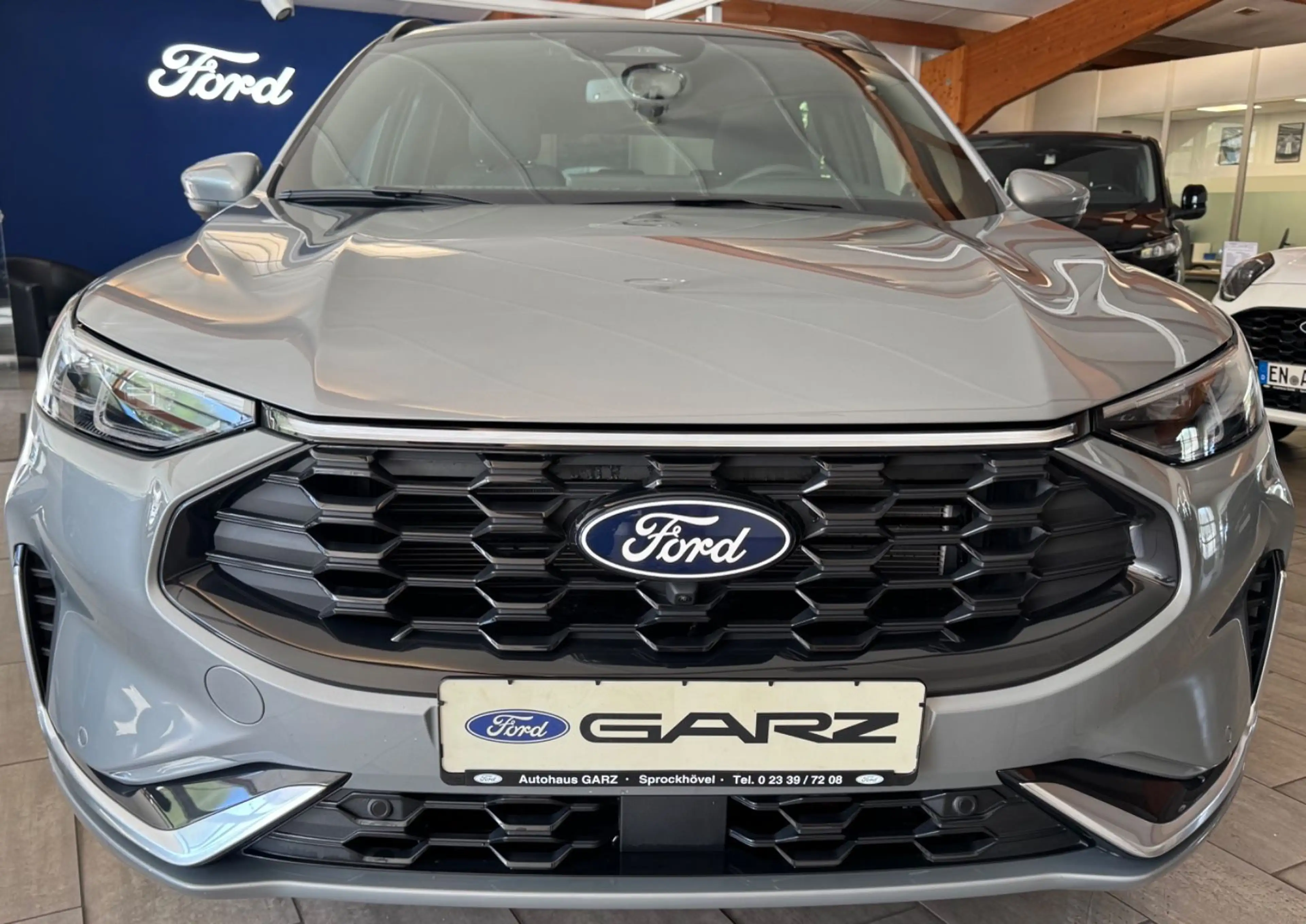 Ford Kuga Plug-In Hybrid ST-Line X *Panorama*B&O* — photo 3