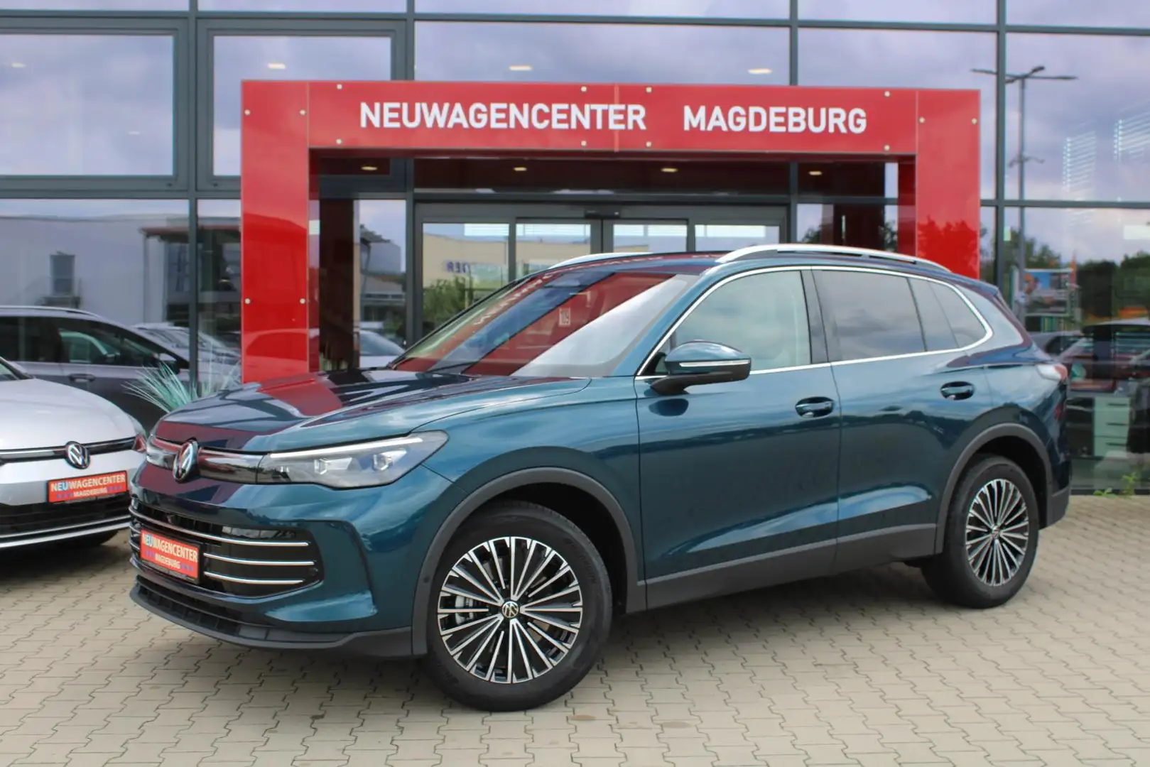Volkswagen Tiguan 2.0 TDI Elegance*ST.HZG*360°KAMERA*AHK*NAVI* Azul - 1