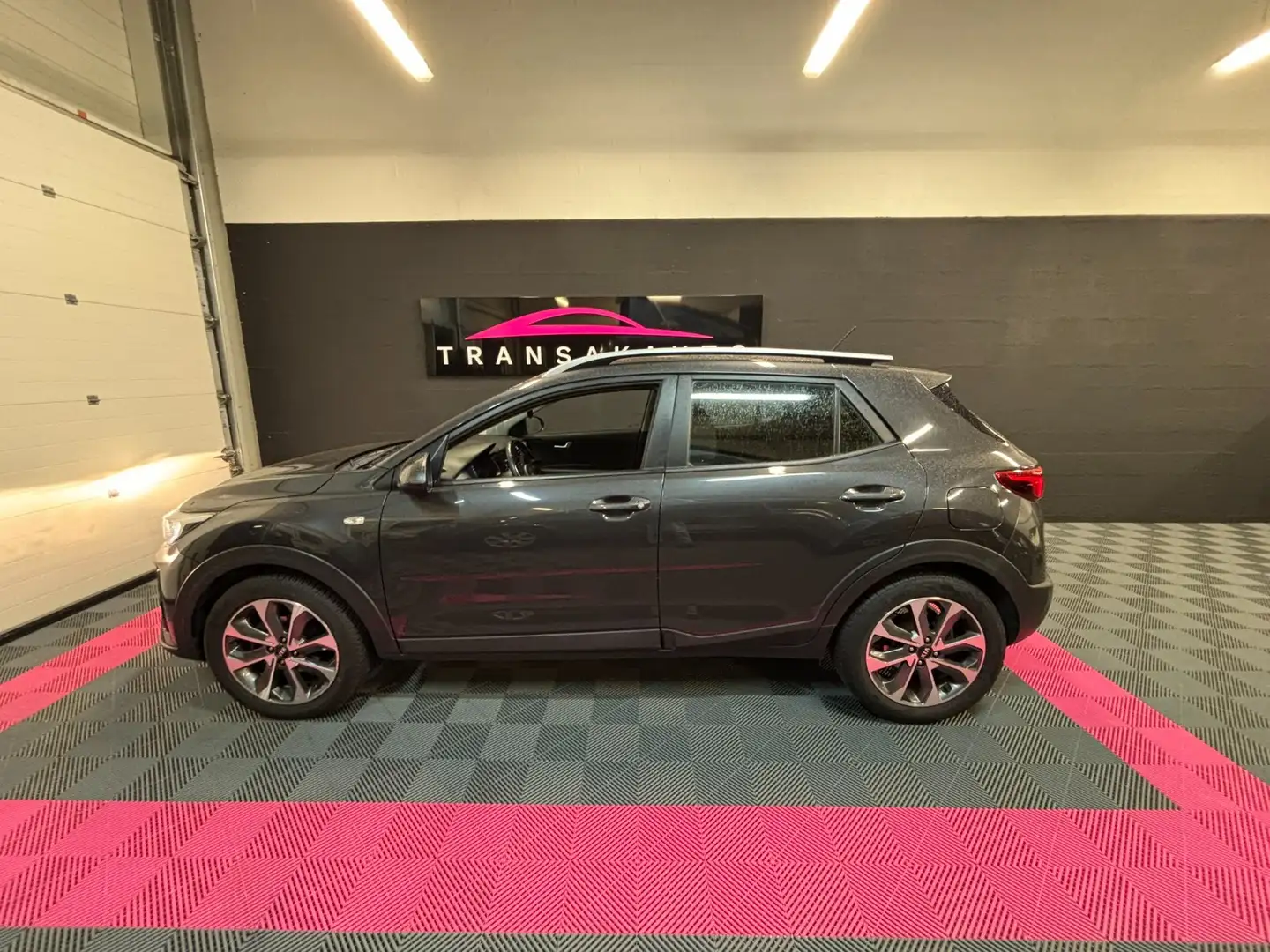 Kia Stonic Stonic 1.0 T-GDi 100 ch ISG BVM5 Active Gris - 2