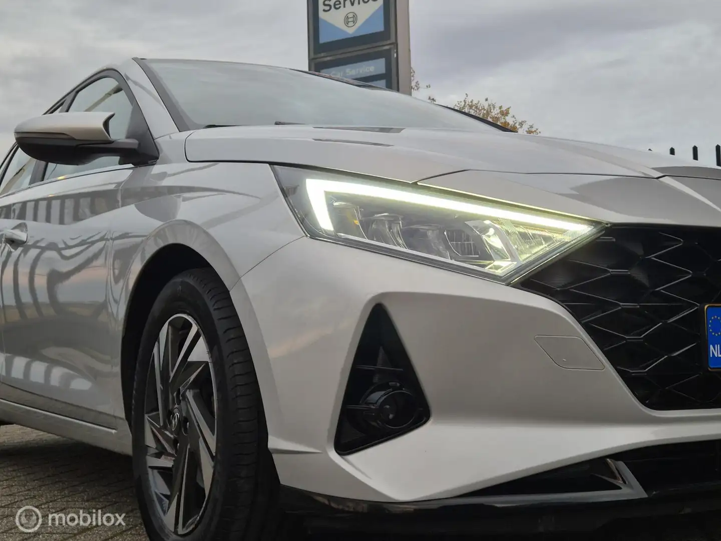 Hyundai i20 1.0 T-GDI| Stuur- Stoel VW | Automaat Grijs - 2