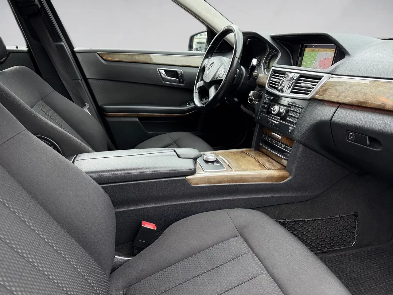 MERCEDES-BENZ E 350 - 292ch - PACK ELEGANCE - VOLANT EN CUIR