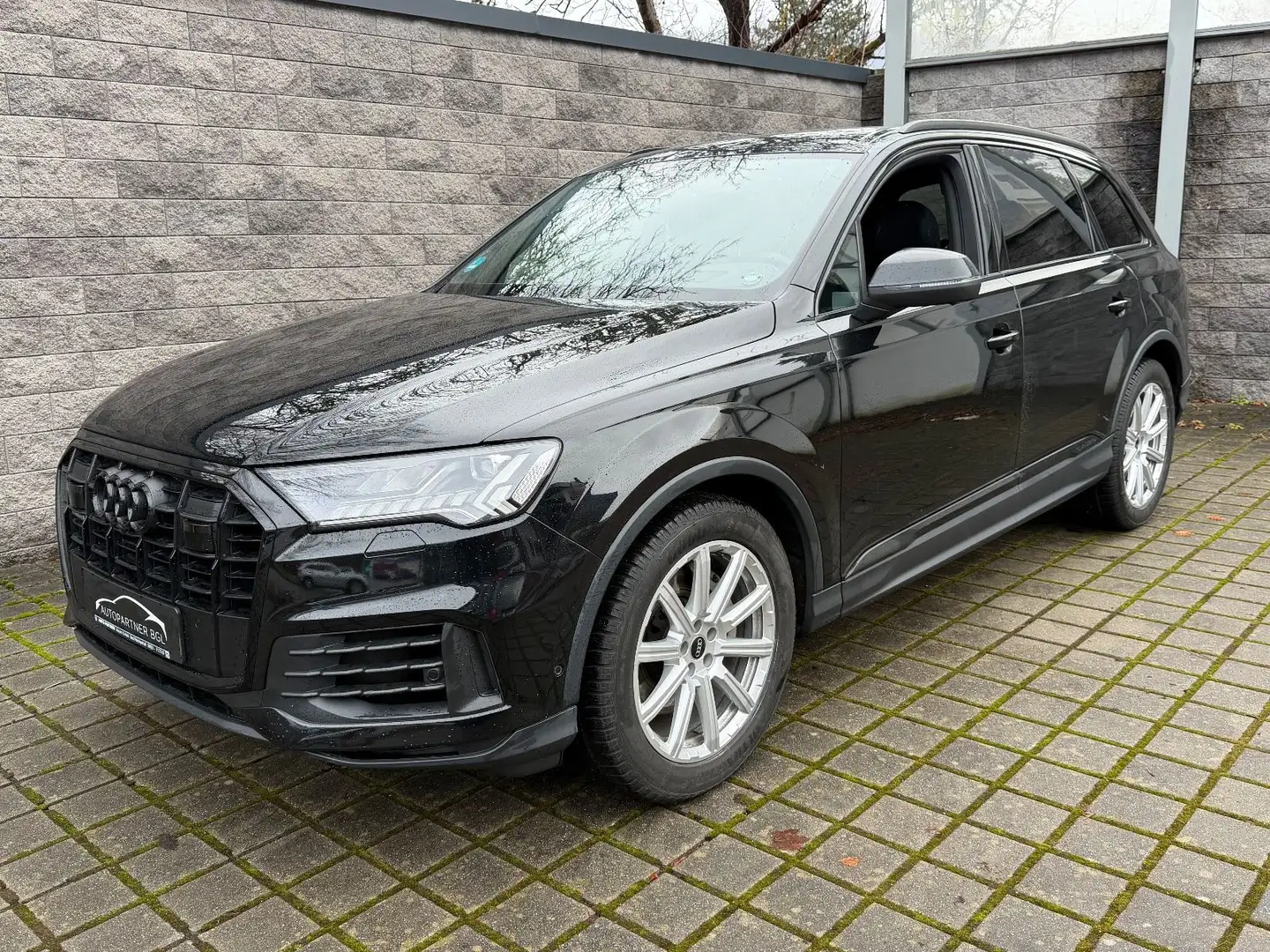 Audi Q7 55 TFSI quattro Matrix Pano AHK Schwarz - 1