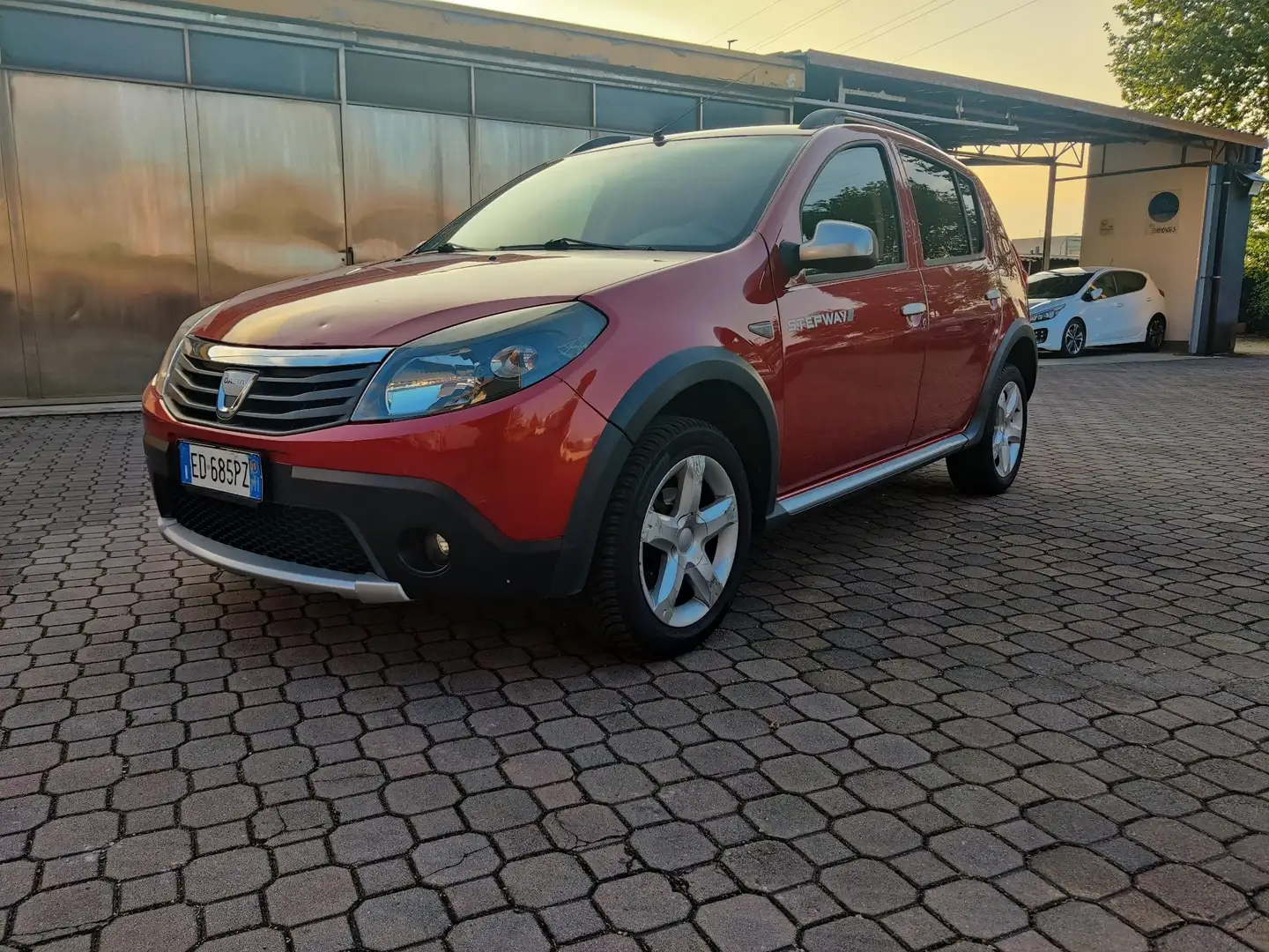 Dacia Sandero Sandero 1.6 8v Stepway c/clima Rosso - 1