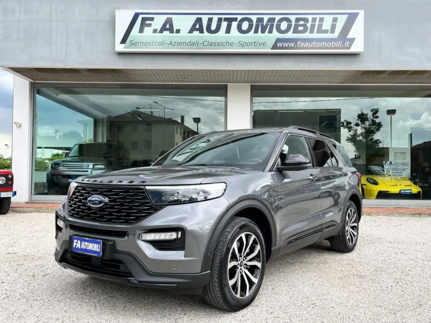 Ford Explorer 3.0 PHEV 457 CV A10 AWD ST-Line 7 POSTI Grau - 1