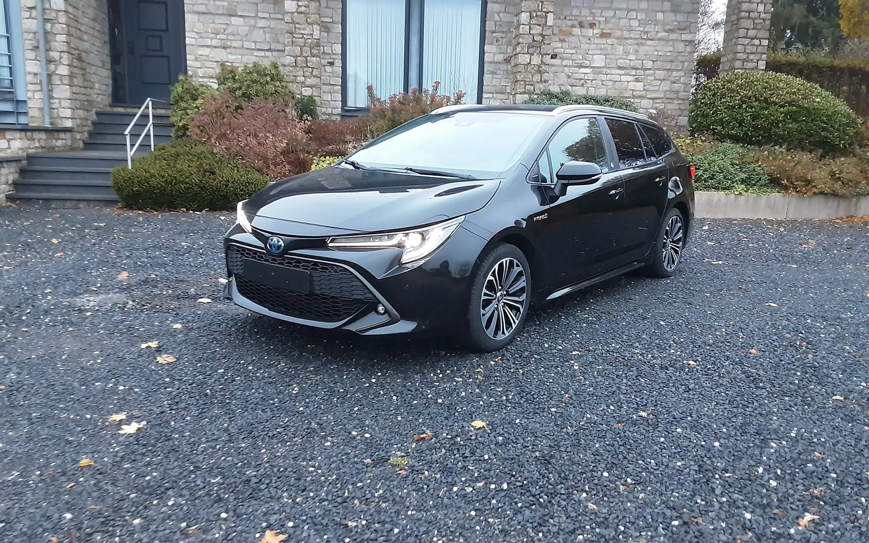 Toyota Corolla Break hybride Zwart - 1