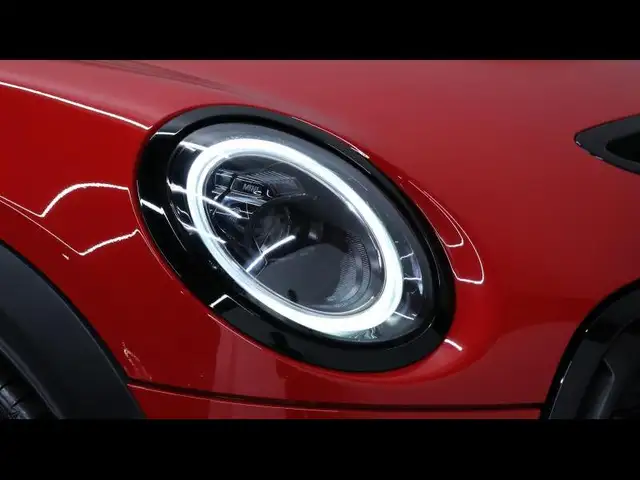 Mini Hatch view 9