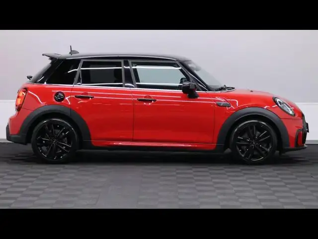 Mini Hatch view 4