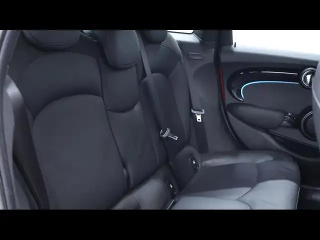 Mini Hatch view 15