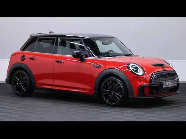 Mini Hatch view 3
