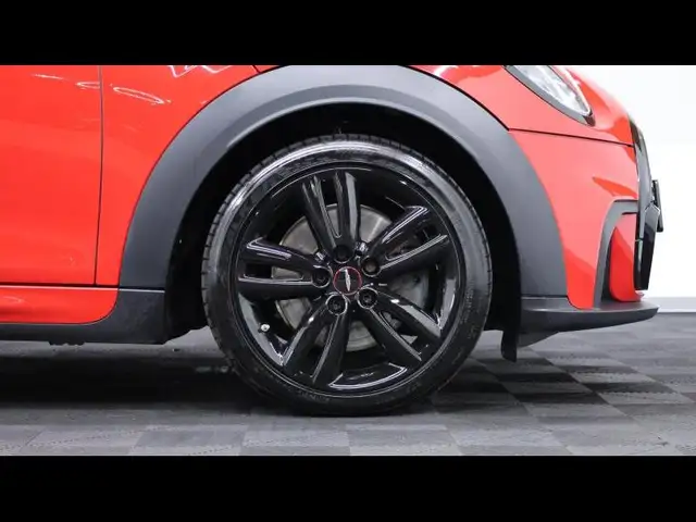 Mini Hatch view 11